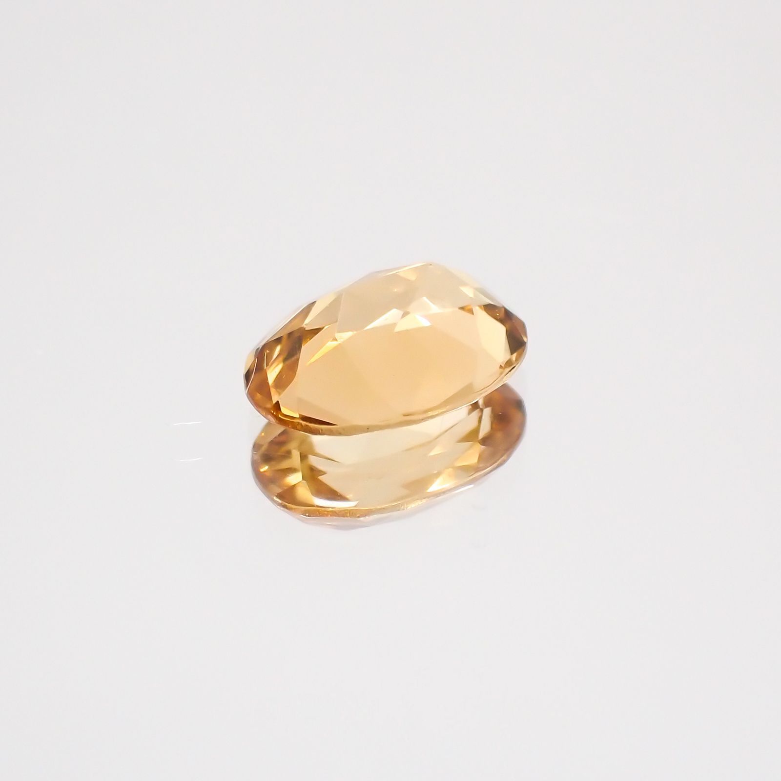 インペリアルガーネット(宝石名ヘソナイト・ガーネット)スリランカ産 0.86ct 識別済[231224367]7x5mm前後