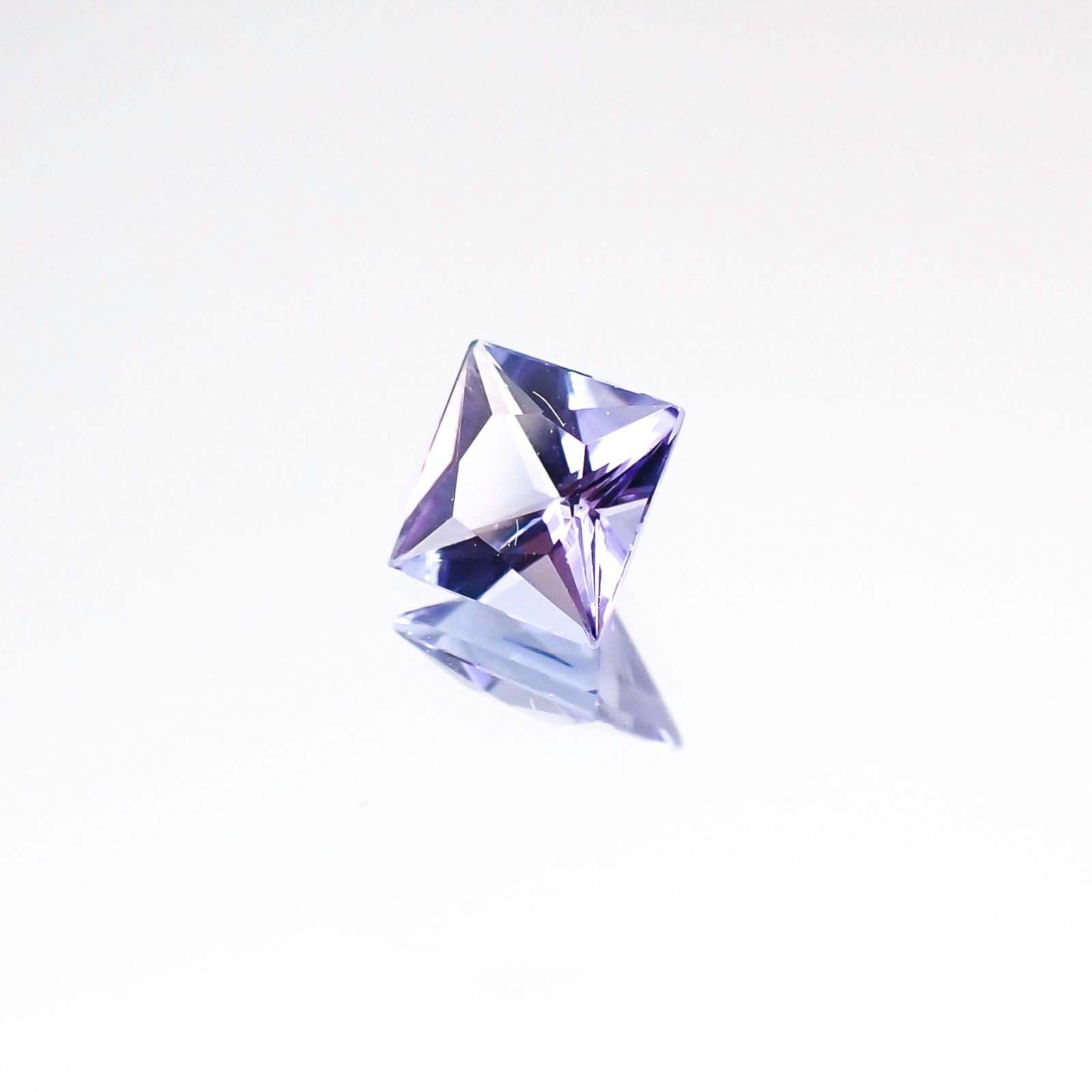 ◇プリンセスカット◇タンザナイト(宝石名タンザナイト)タンザニア産 0.39ct 識別済[230723009]4.3x4.2mm前後