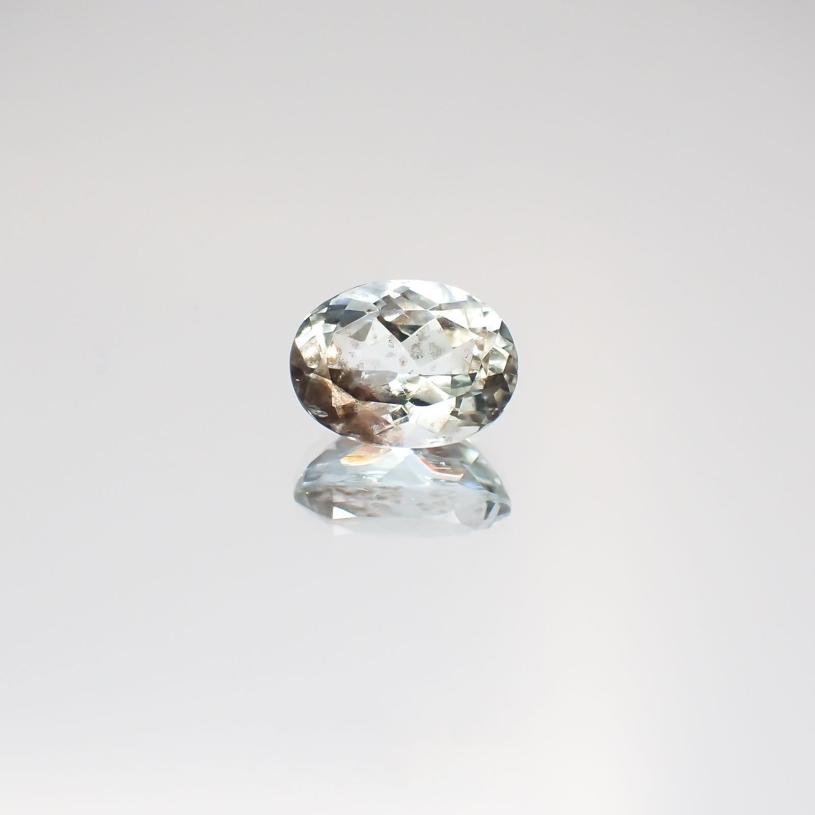 アベンチュリンアクアマリン(宝石名アクアマリン) ナイジェリア産 3.06ct 識別済[210712967]10.8×8.1mm前後