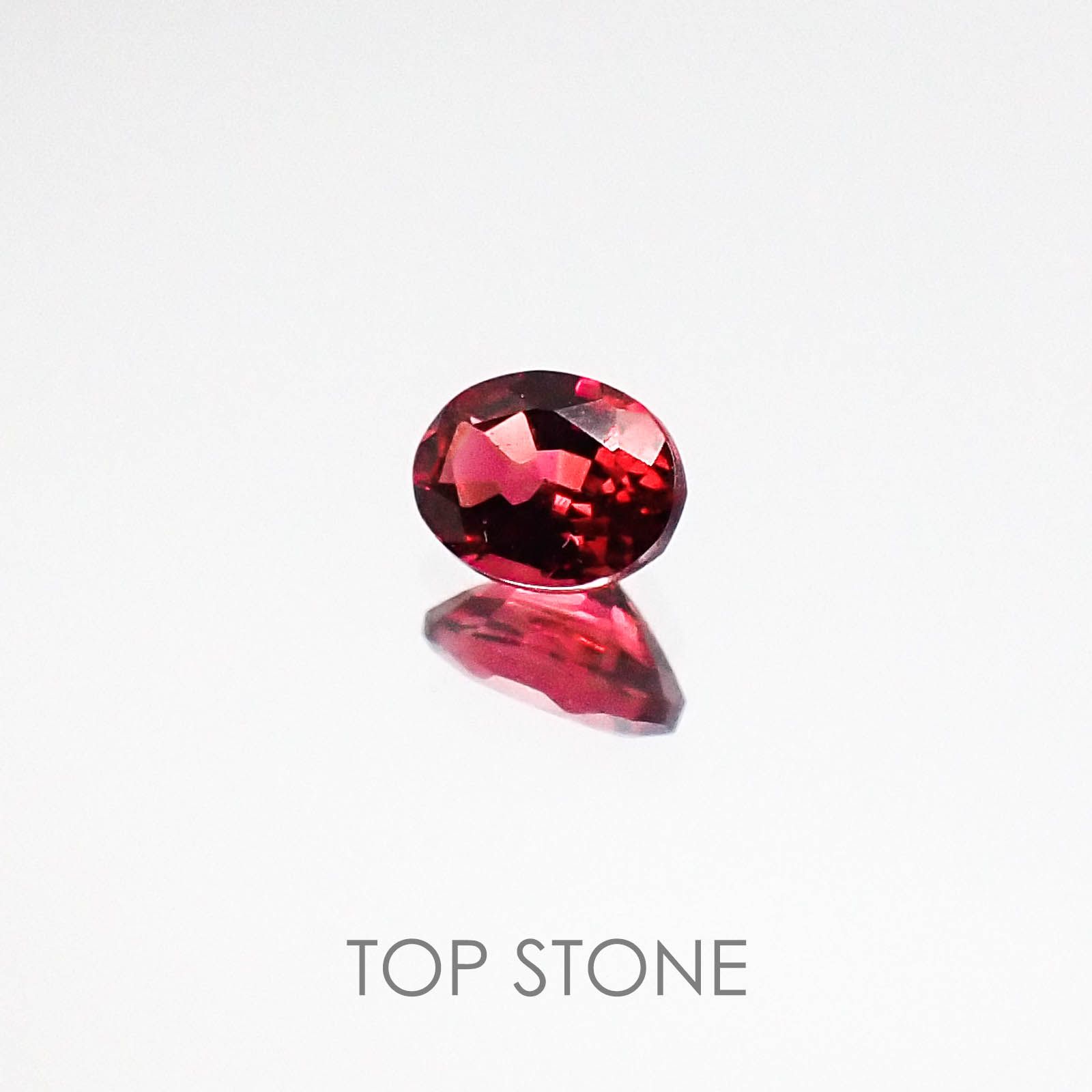 レッドスピネル タンザニア産 ルース 0.21ct[20073935]4×3mm前後