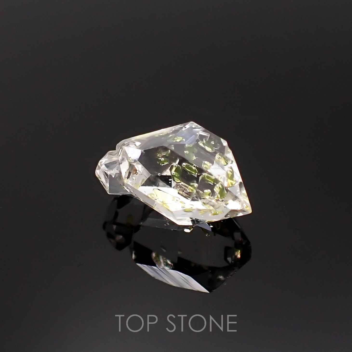 オイルインクォーツ 原石 パキスタン産 3.52ct[220917687]12.5x8.5mm前後