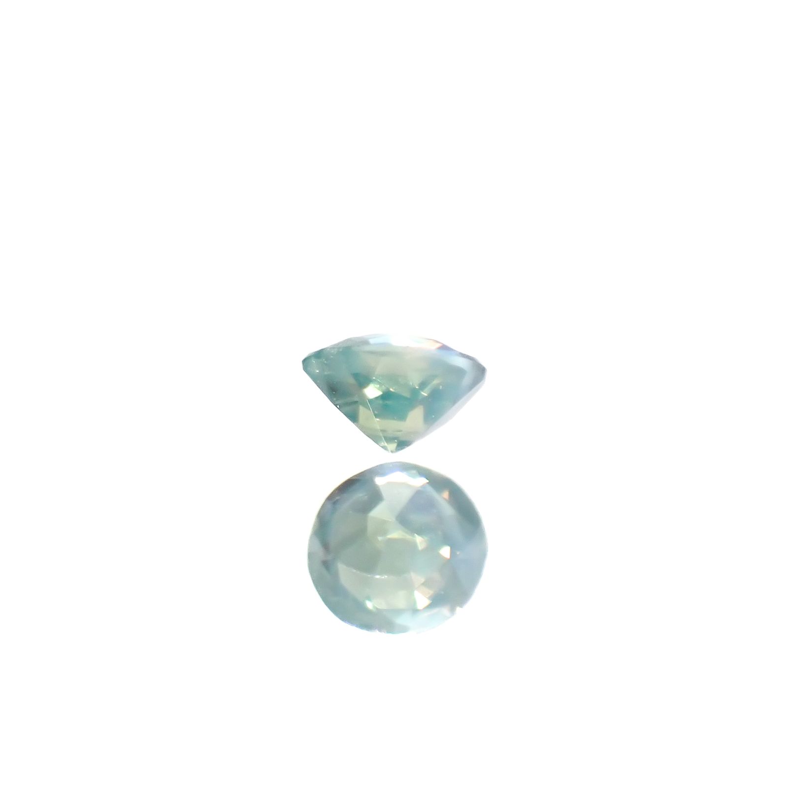 アレキサンドライト ブラジル産/EmeraldMains社製 0.065ct[240527627]2.6x2.6mm前後