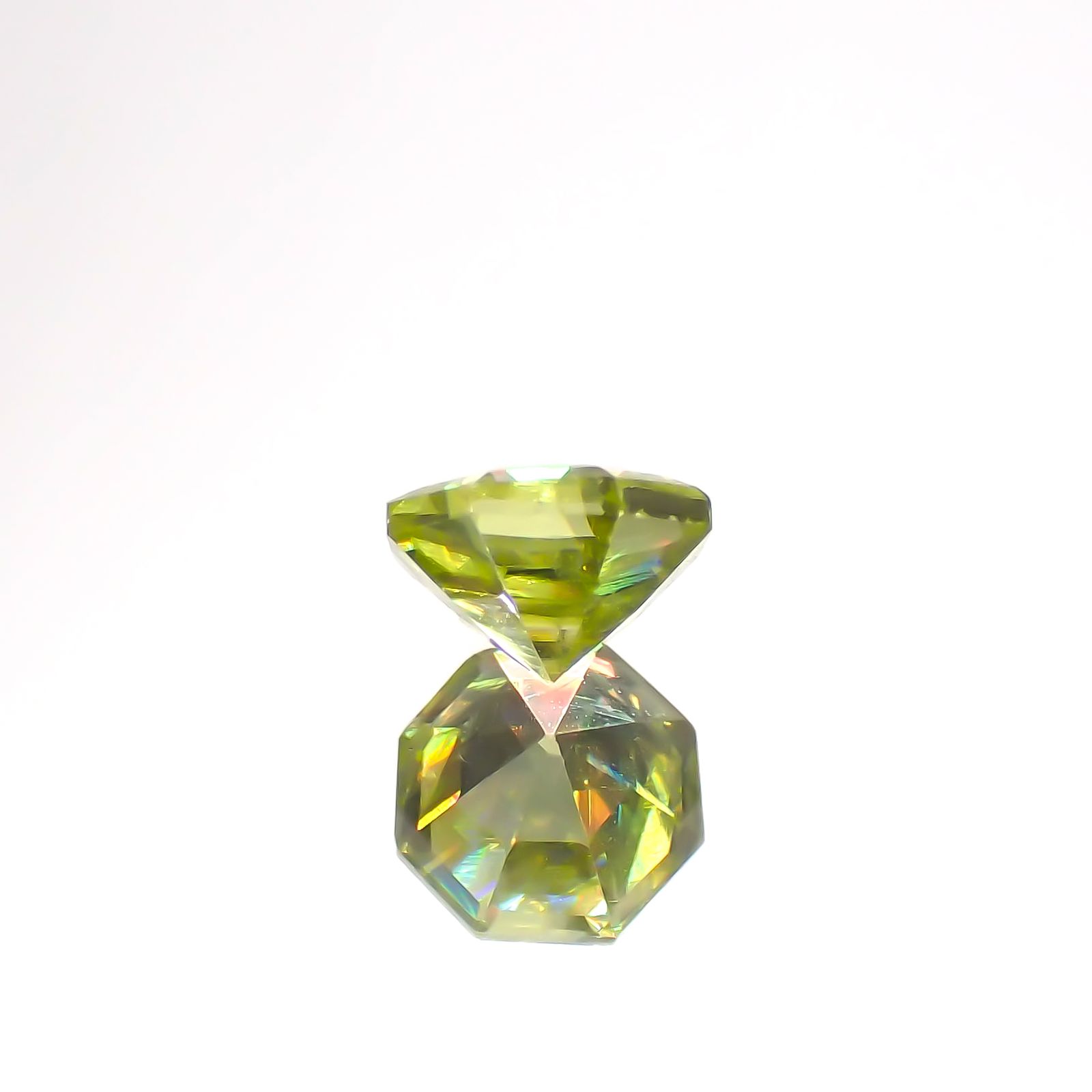◇オクタゴンカット◇スフェーン(宝石名スフェーン)マダガスカル産 0.63ct 識別済[231224749]5.1x5.1mm前後