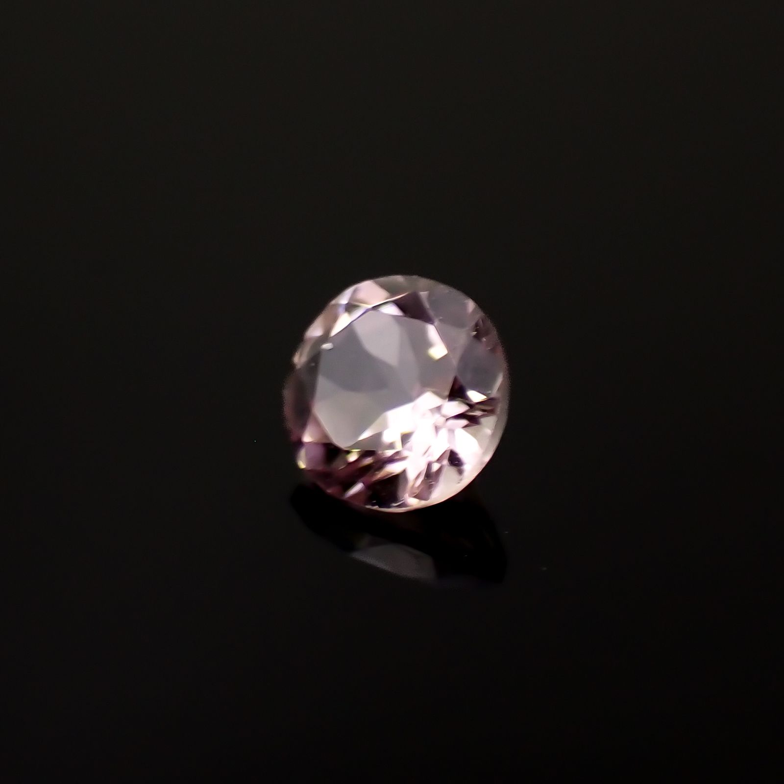 ドラゴンガーネット タンザニア産 0.22ct[230421442]3.4x3.4mm前後