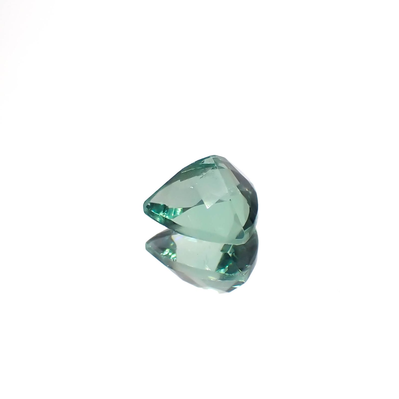 フローライト フルオレッセンス イギリス・ロジャリー鉱山産 1.22ct[230522139]6.8x7mm前後