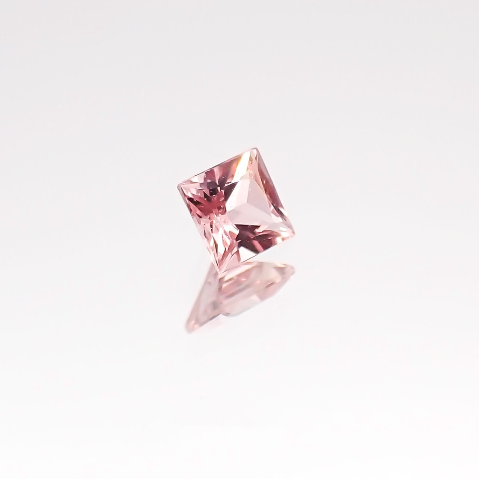 ◇プリンセスカット◇パパラチャサファイア スリランカ産 ルース 0.104ct ソーティング付き[20106944]2.57×2.56mm前後