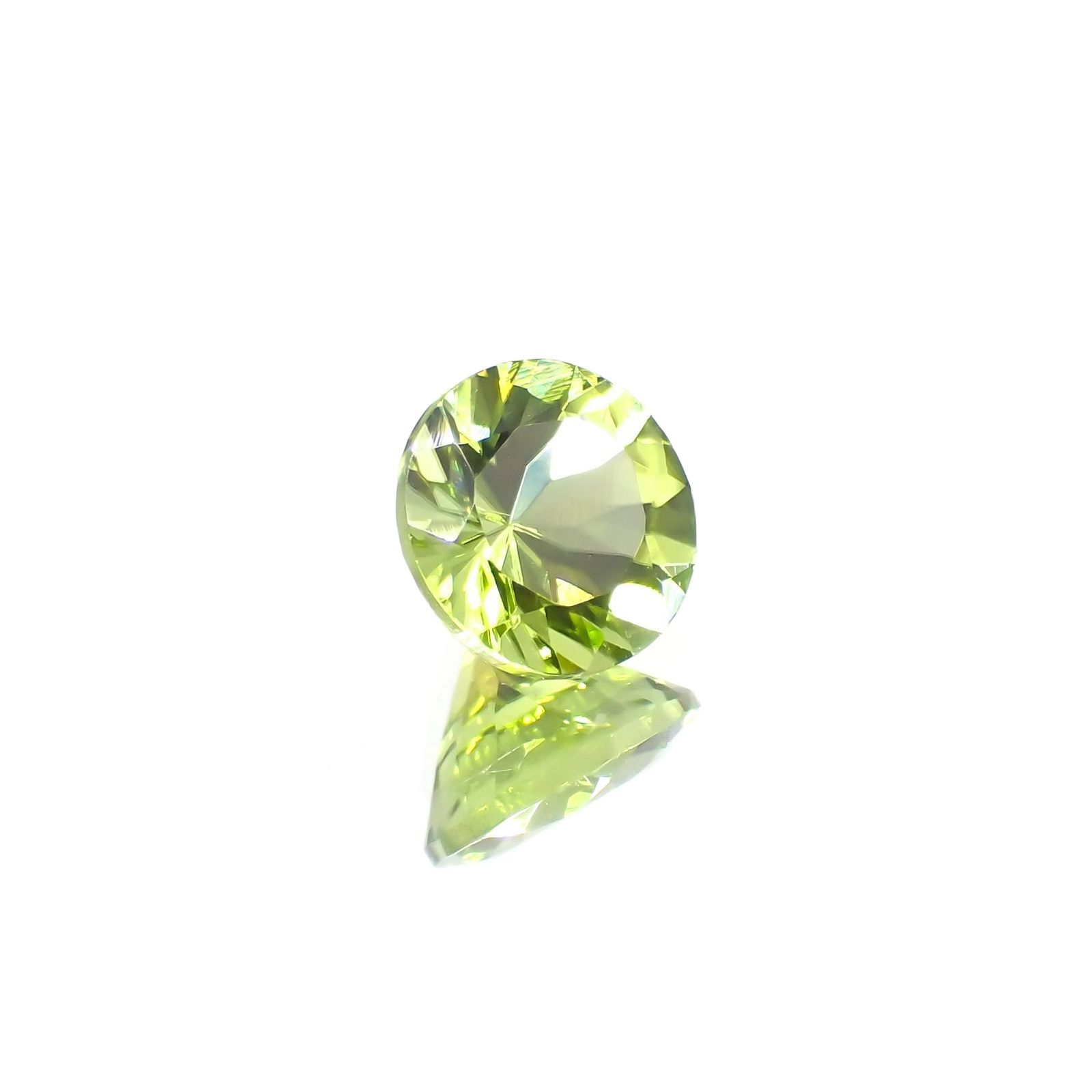 ペリドット(宝石名ペリドット) パキスタン産 識別済 1.13ct / 6.4x6.4mm前後 [210813074]