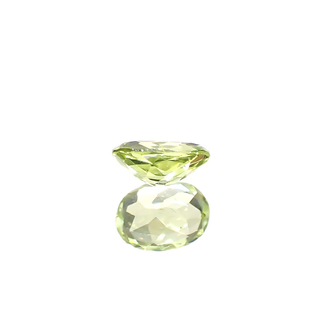 パロットクリソベリル(宝石名クリソベリル)インド産 0.33ct 識別済[240627987]4.9x3.7mm前後