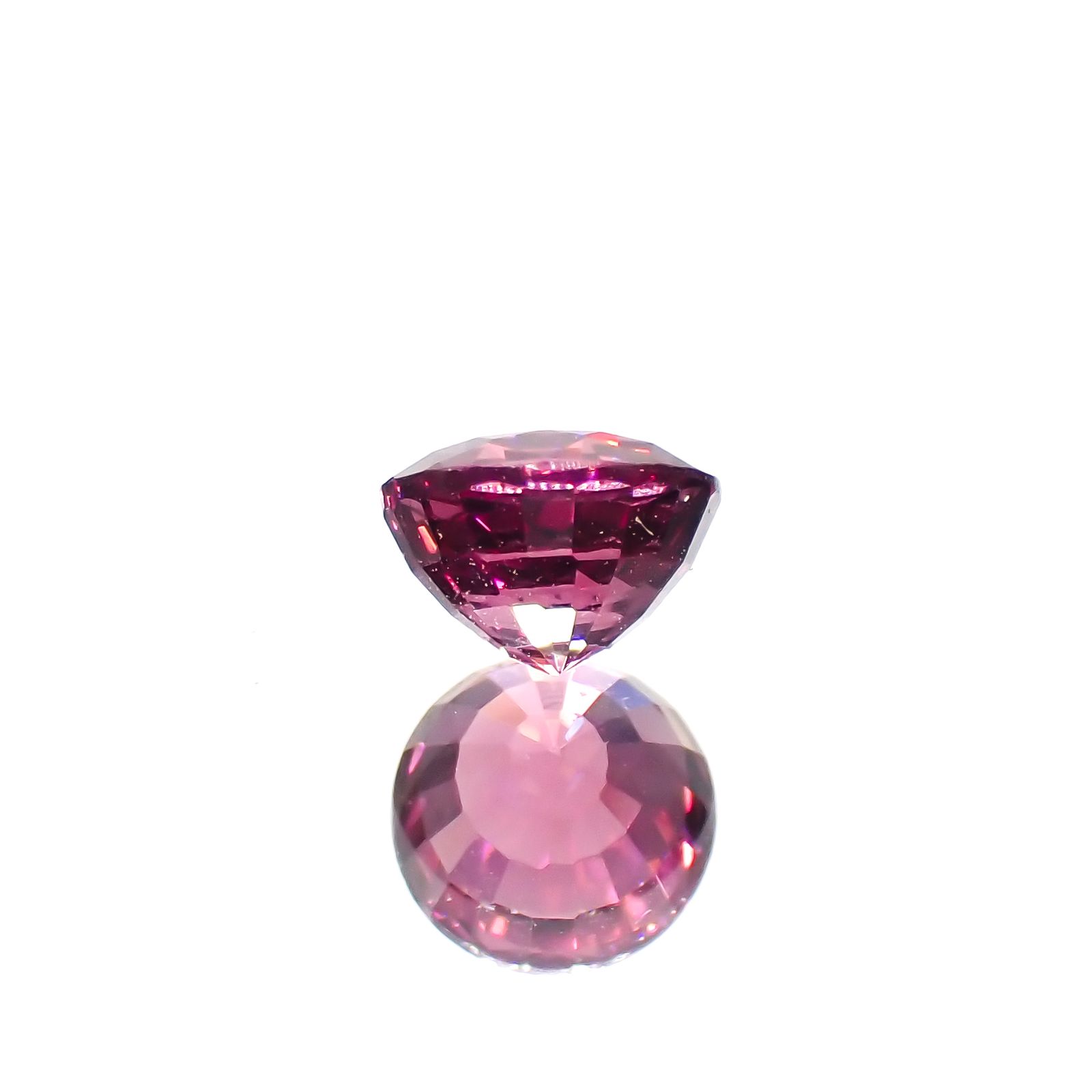 ロードライトガーネット(宝石名ロードライト・ガーネット)ブラジル産 0.69ct 識別済[230421589]4.9x4.9mm前後