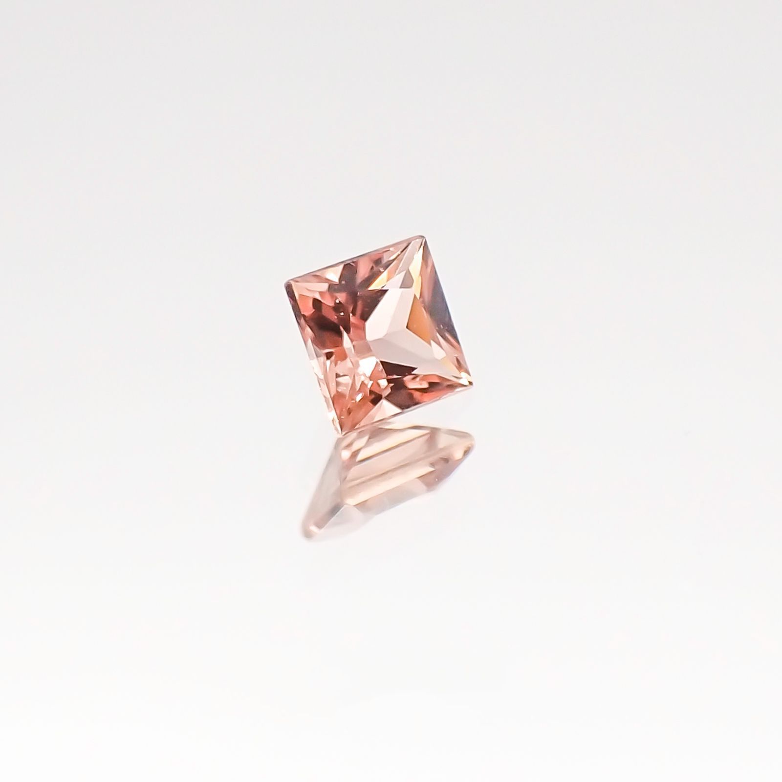 ◇プリンセスカット◇パパラチャサファイア ソーティング付き スリランカ産 ルース 0.13ct[20116958]2.73×2.67mm前後