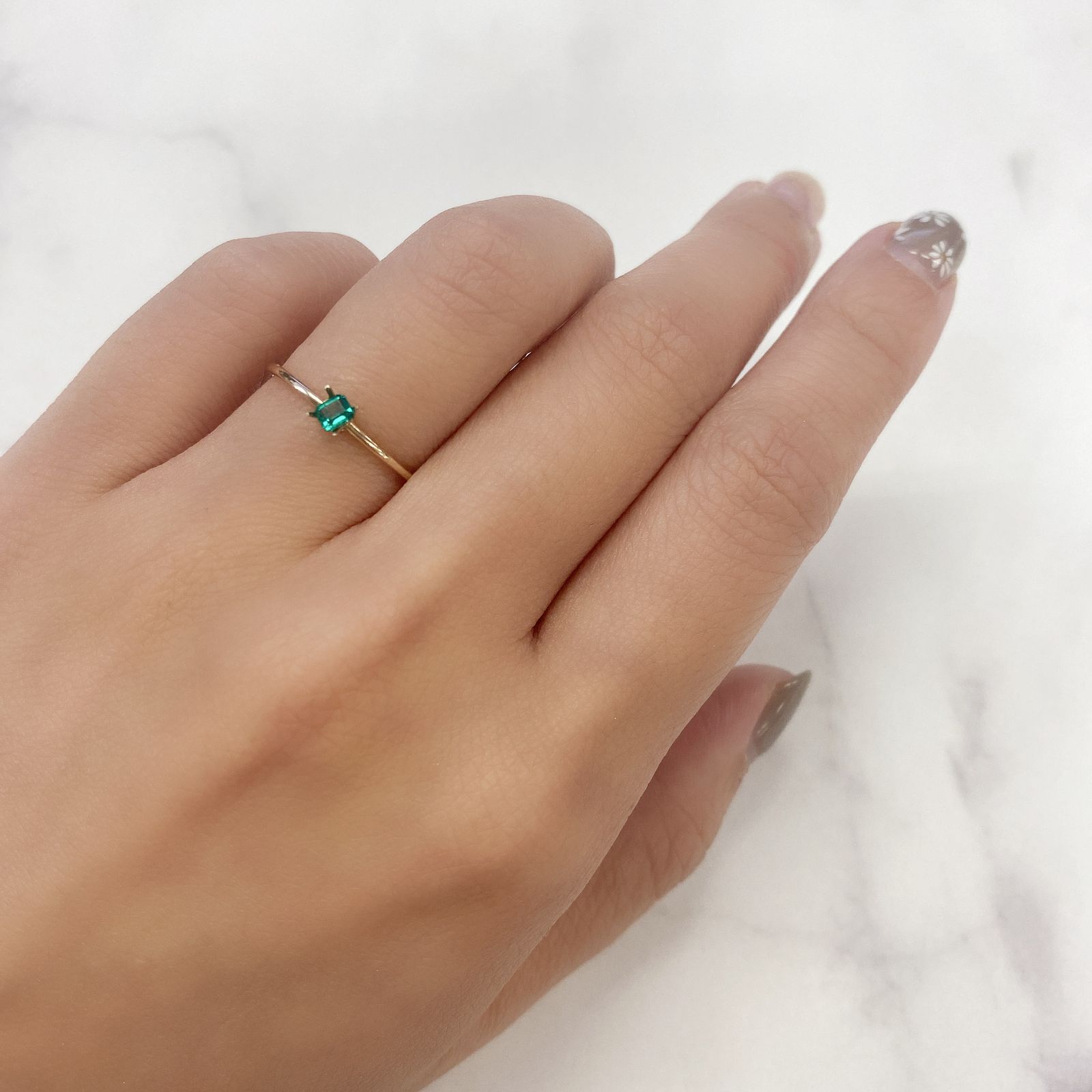 エメラルド(宝石名エメラルド) コロンビア産 0.085ct 識別済[201912838]2.9×2.5mm前後