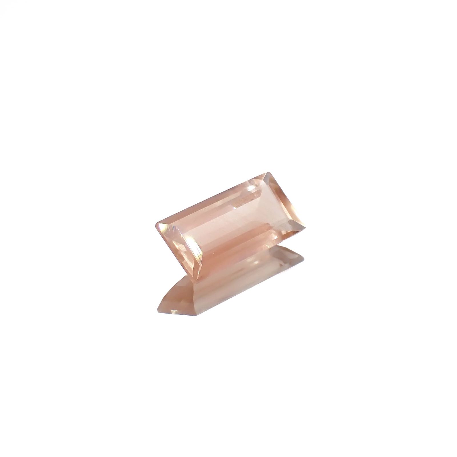 オレゴンサンストーン アメリカ・オレゴン州産 1.04ct[240627870]9.5x4.8mm前後