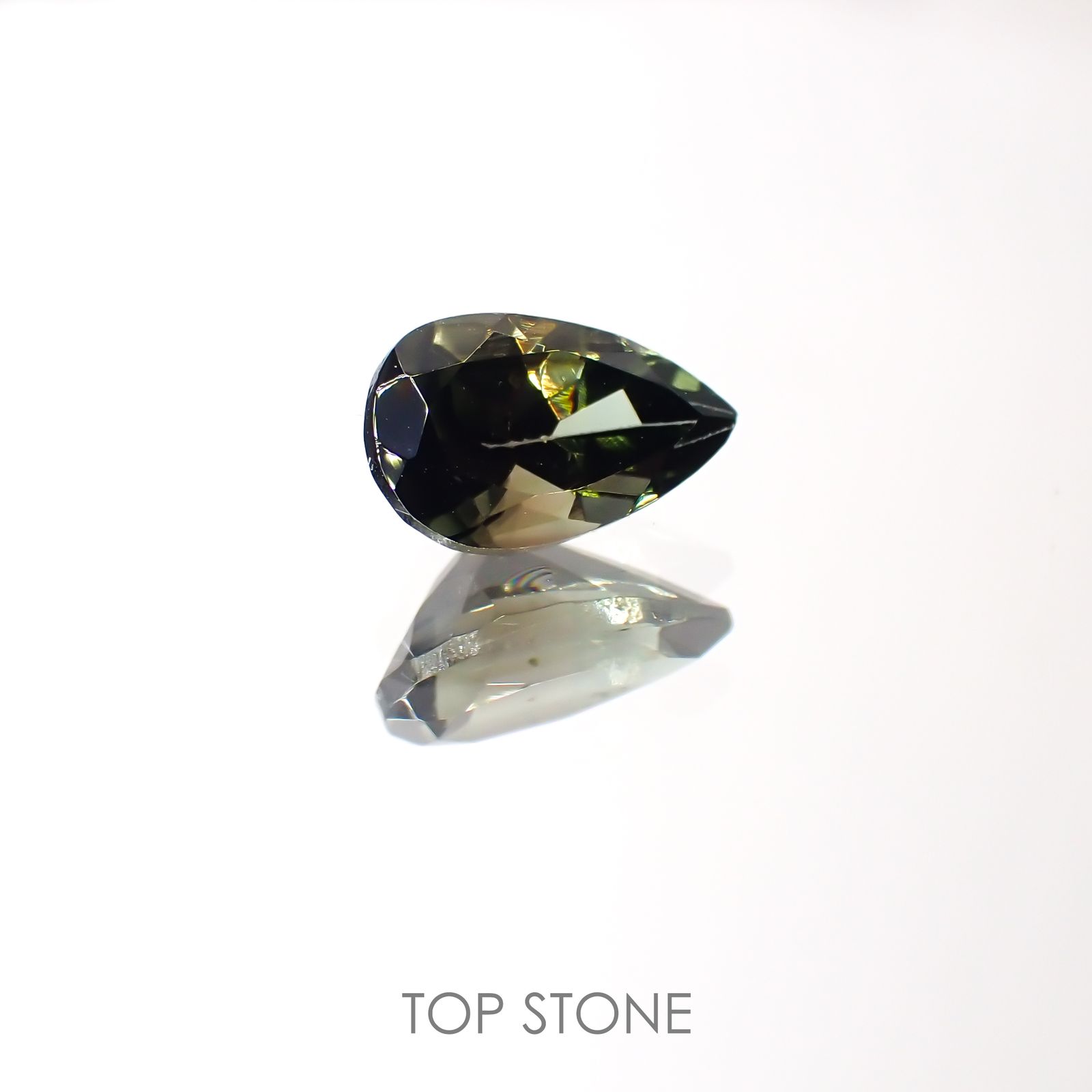 パーティカラートルマリン(宝石名パーティカラード・トルマリン) ブラジル/アフリカ産 0.95ct 識別済[211013568]8×5.1mm前後