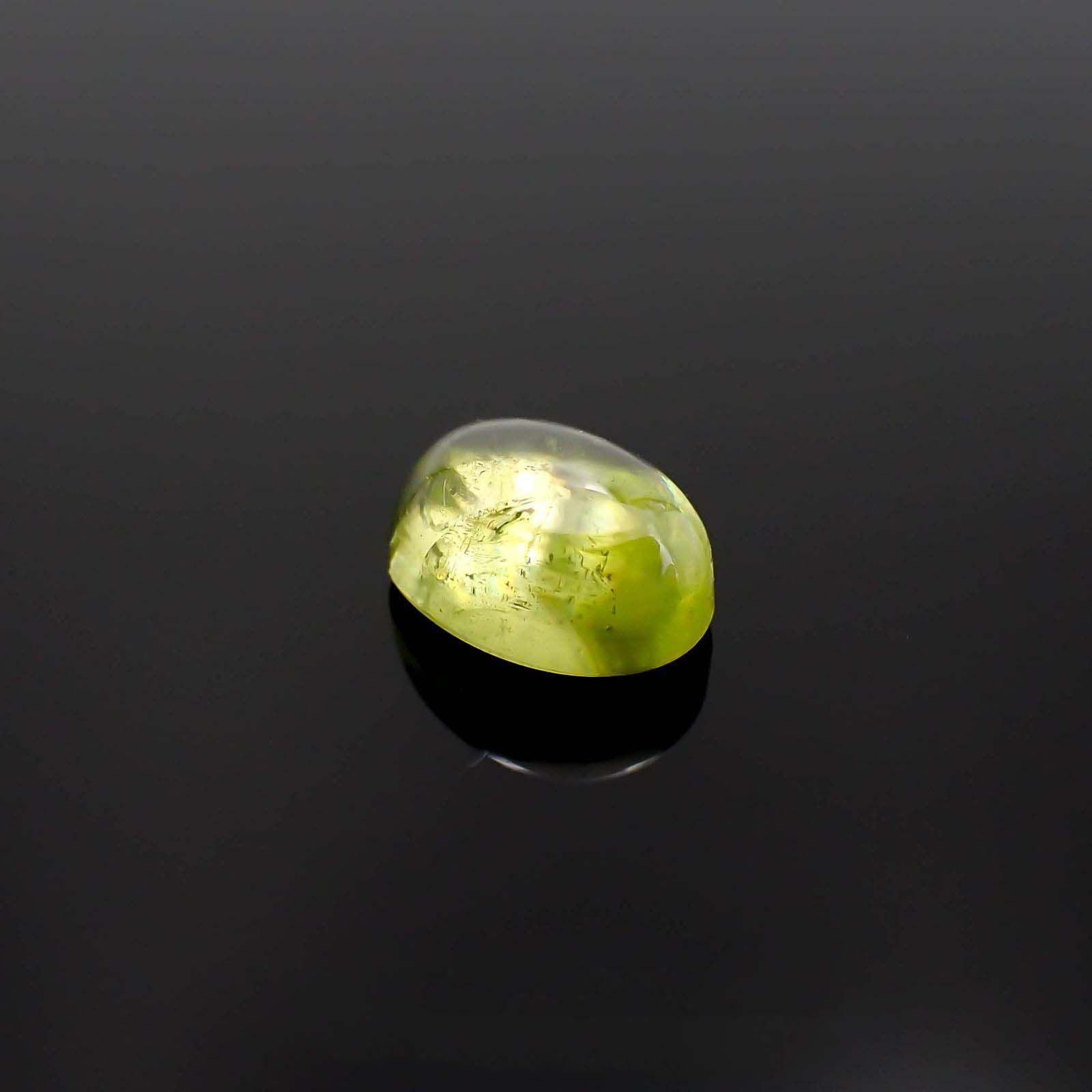 スフェーン マダガスカル産 1.83ct[230220635]7.9x6.1mm前後