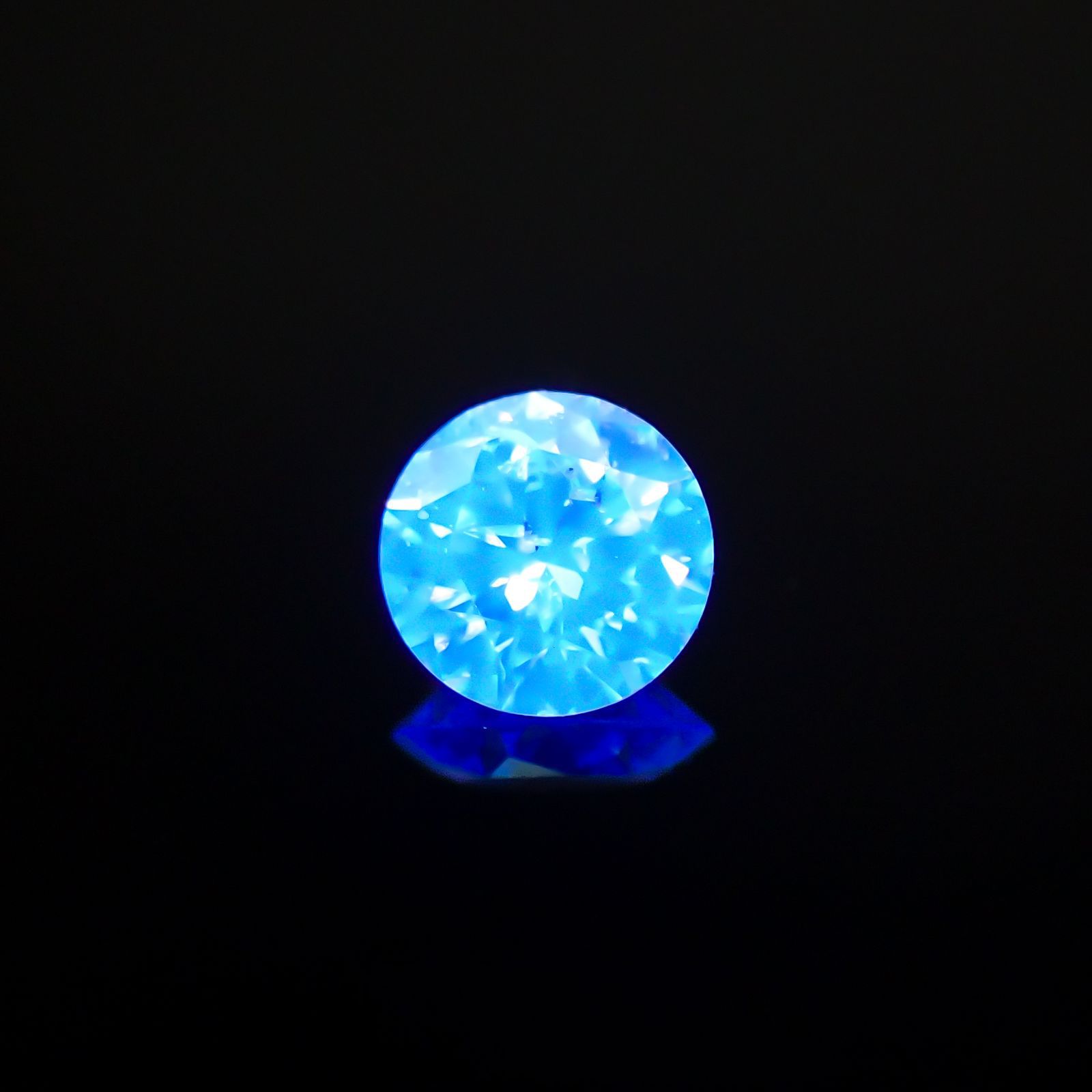 ピンクダイヤモンド (宝石名ダイアモンド)I-1 / FANCY LIGHT PINK 0.083ct ソ付(CGL)[220716972]2.85x2.86mm前後