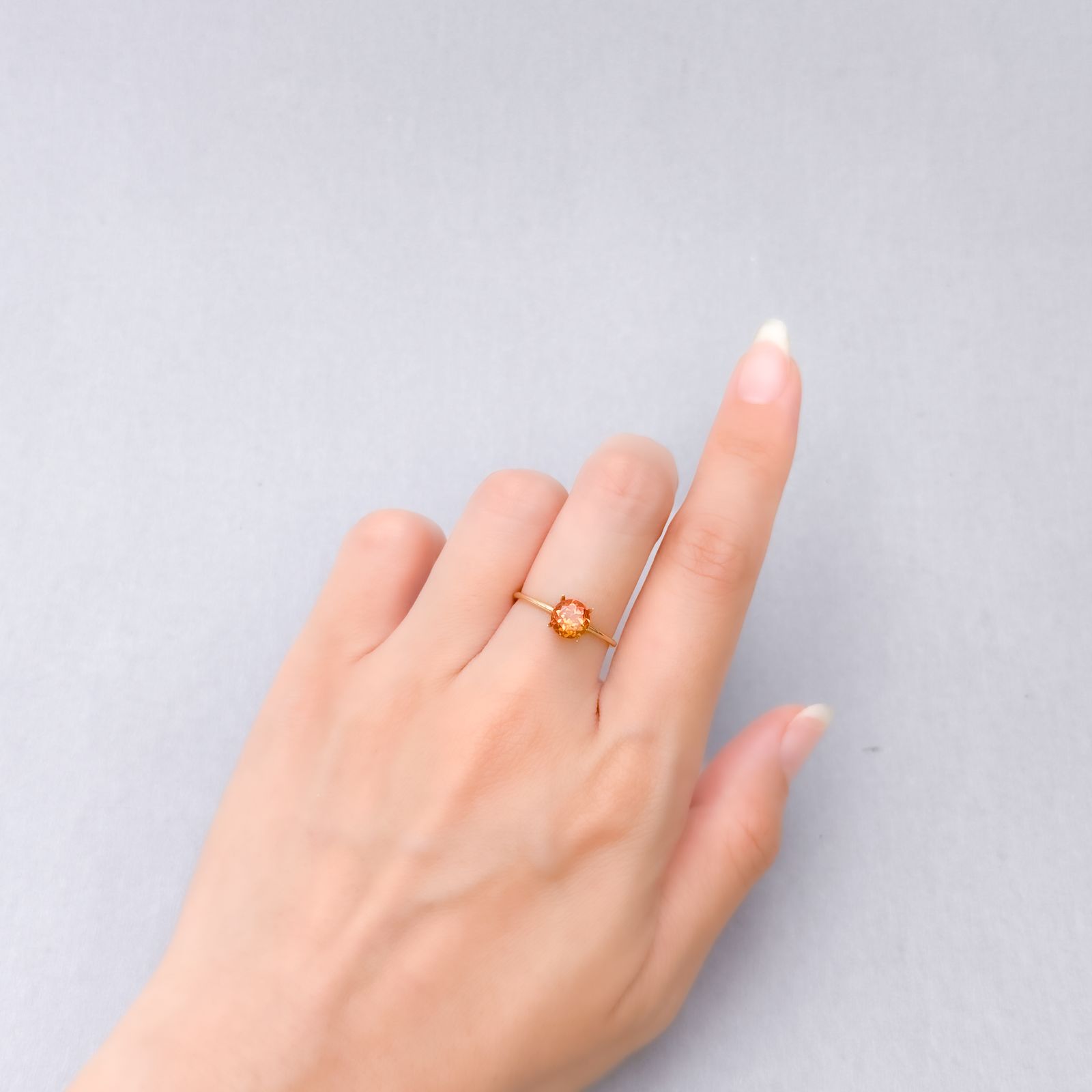 マデイラシトリン ブラジル・ミナスジェライス州産 0.93ct [250630576]6.1x6.1mm前後