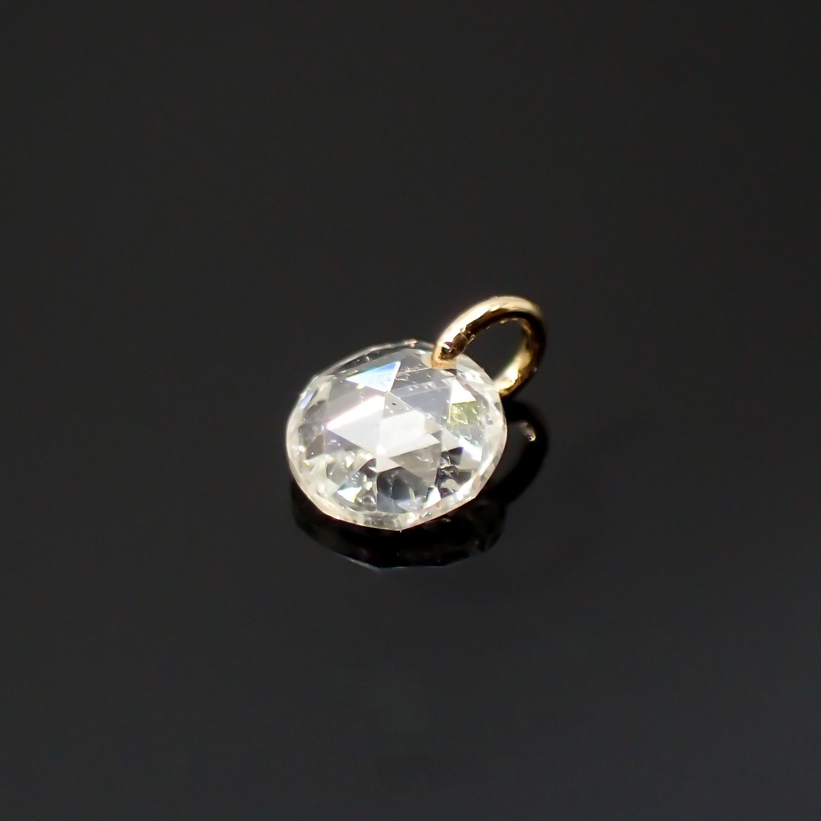 ◇La terre(ラ・テール)◇K18ダイヤモンドチャーム TTLC/SI(宝石名ダイアモンド) 0.10ct 識別済[220515746]2.7x2.7mm前後