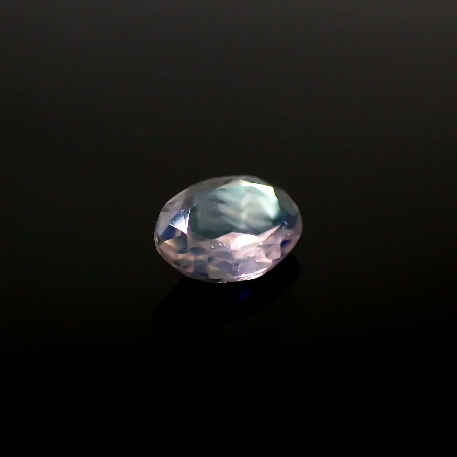 レインボームーンストーン インド・タミルナードゥ産 0.33ct[231224464]5.9x4mm前後
