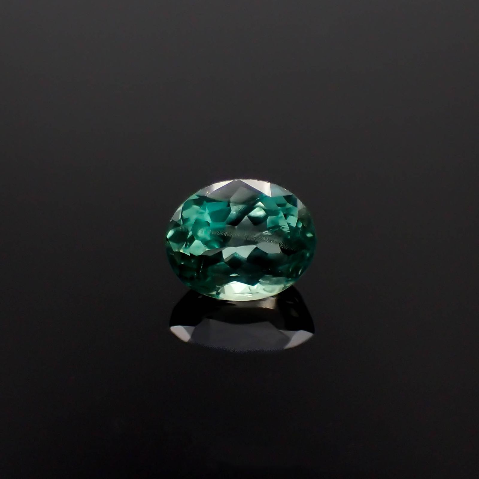 アレキサンドライト(宝石名アレキサンドライト)インド産 0.46ct 識別済[230120269]5x4mm前後