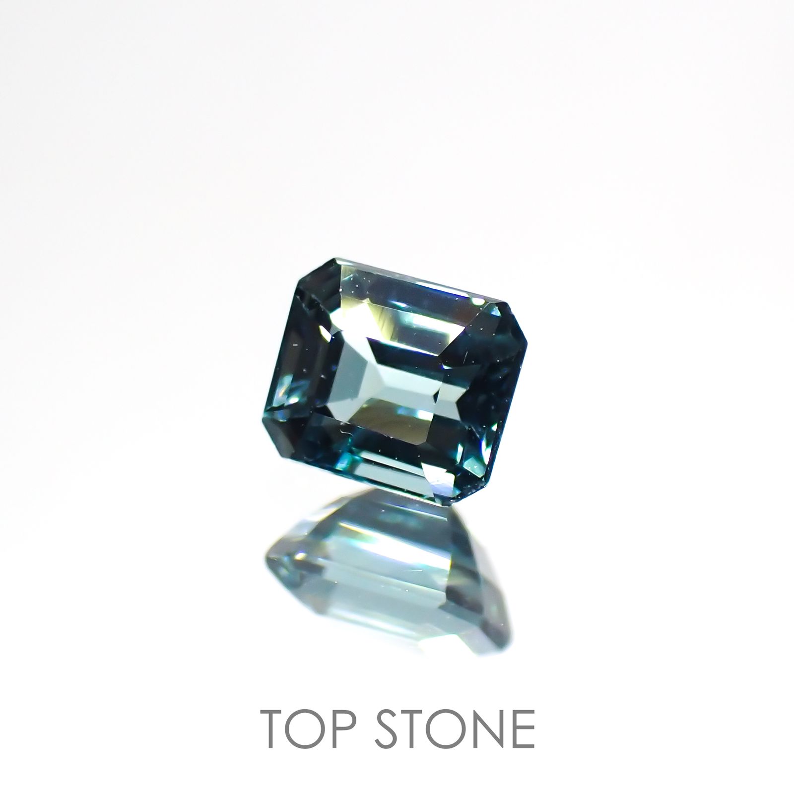 ラグーントルマリン アフガニスタン産 0.38ct [220114097]4.3x3.6mm前後