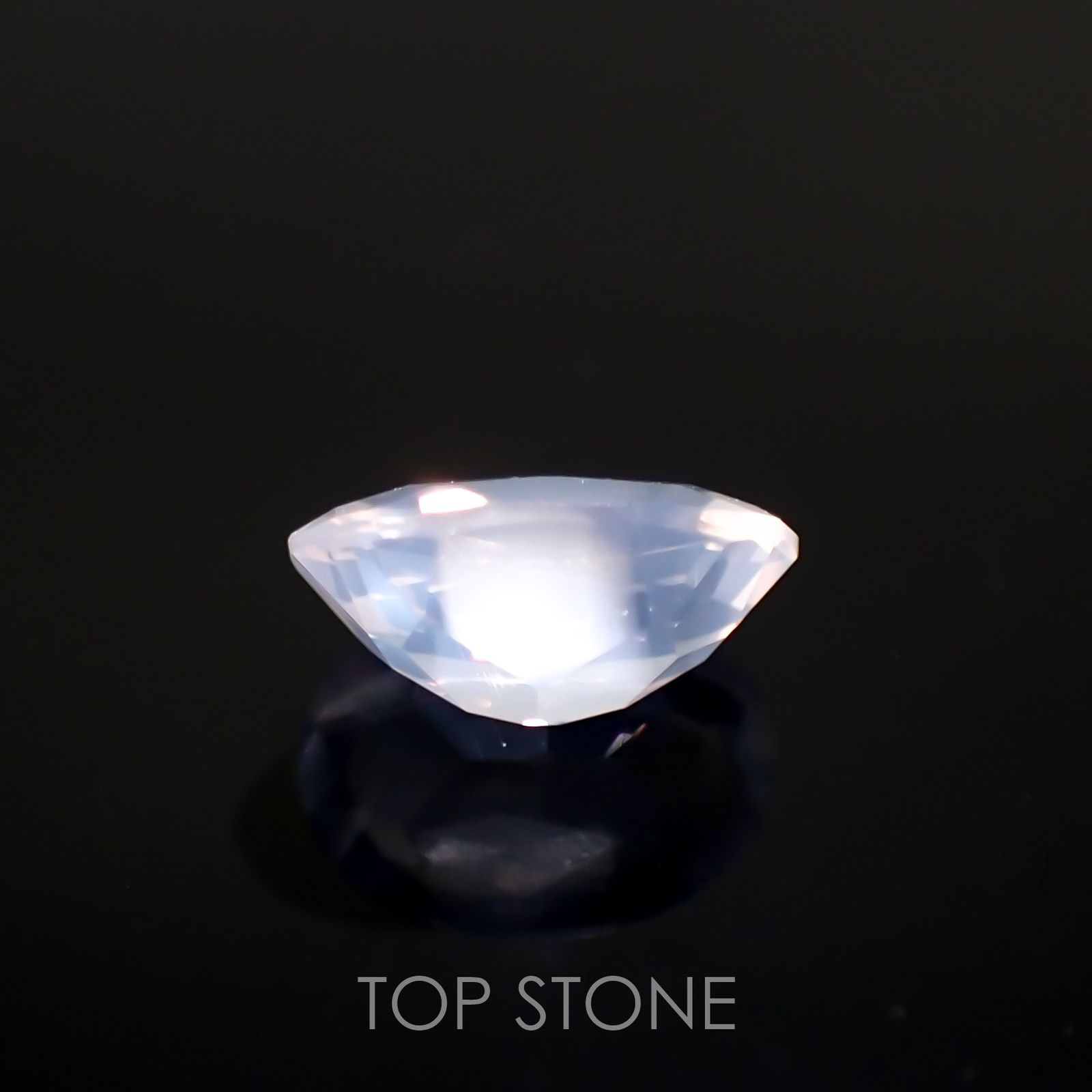 ムーンストーン(宝石名ムーンストーン)インド/スリランカ産 0.63ct 識別済[211113674]7.1x5.1mm前後