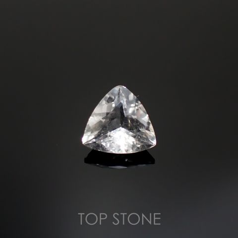 フェナカイト(宝石名フェナカイト)ロシア産 0.86ct 識別済[220515736]6.7x6.8mm前後