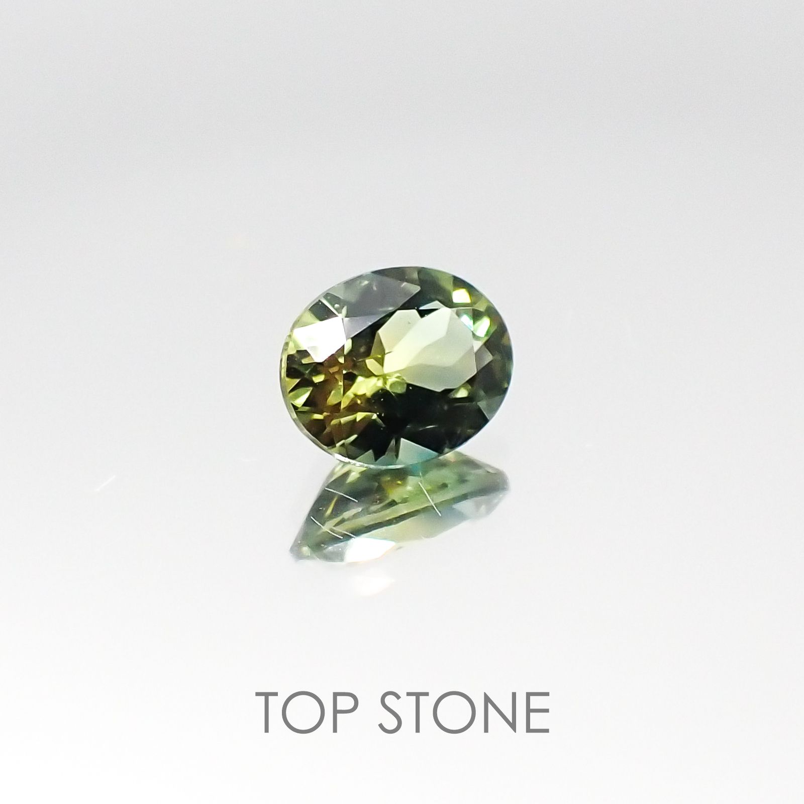 ゴールドシーンサファイア 非加熱 ケニア産 ルース 0.62ct[20085074]5.7×4.5mm前後