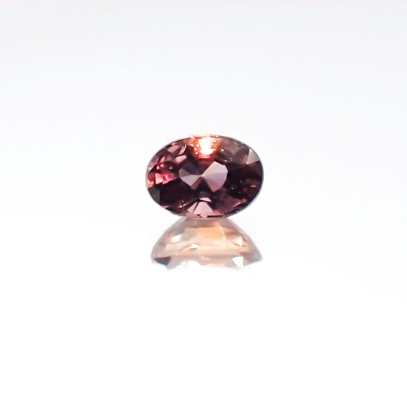 カラーチェンジサファイア 非加熱(宝石名サファイア)タンザニア産 0.44ct 識別済[230622425]4.9x3.5mm前後