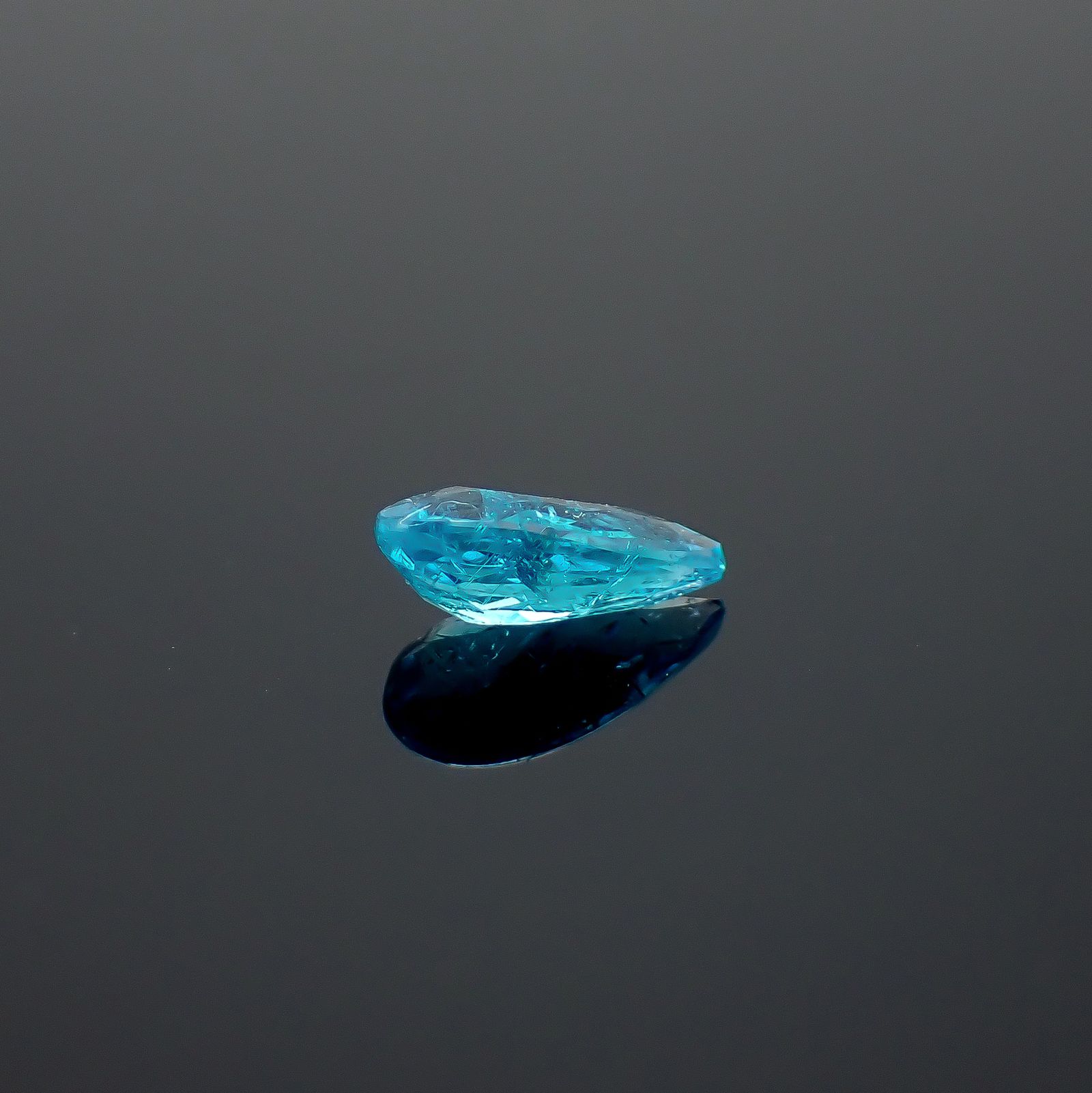 パライバトルマリン(宝石名トルマリン/別名パライバ・トルマリン)エチオピア産 GIA鑑付 0.39ct / 6.71x3.7mm前後 [260933194]