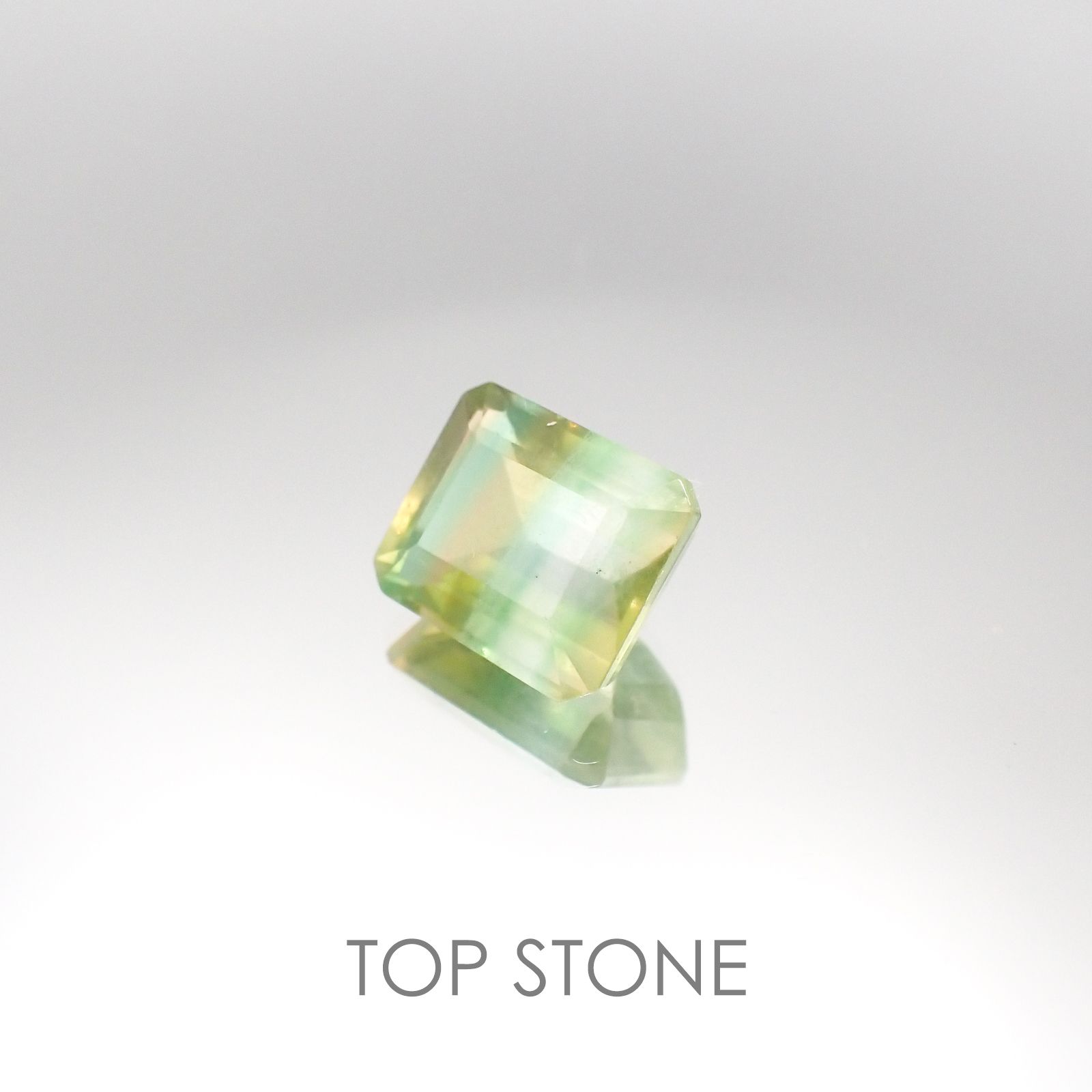 バイカラーフローライト ブラジル産 ルース 5.76ct[20095597]11.1×9mm前後