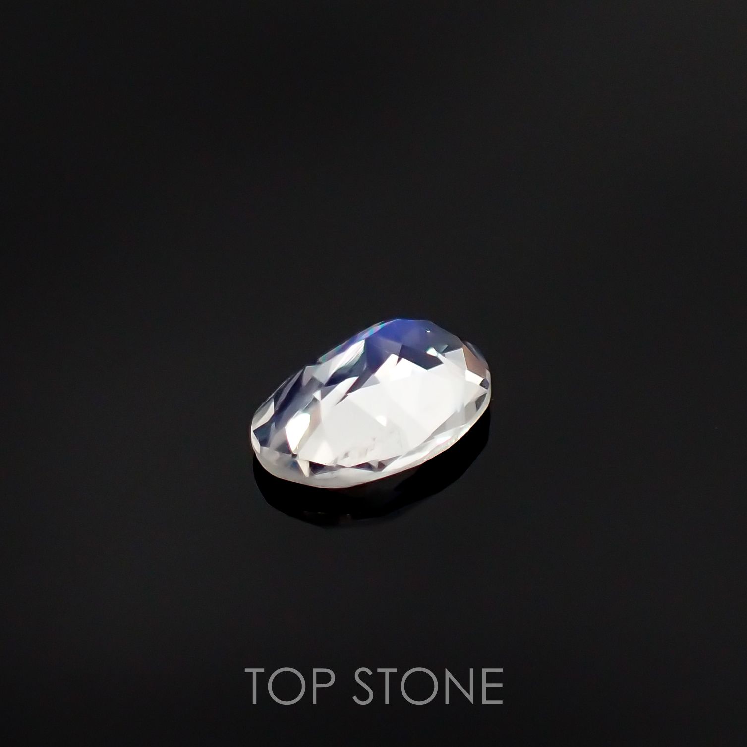 レインボームーンストーン(アンデシンラブラドライト)  インド・ビハール産 ルース 0.59ct[210611285]7×5mm前後