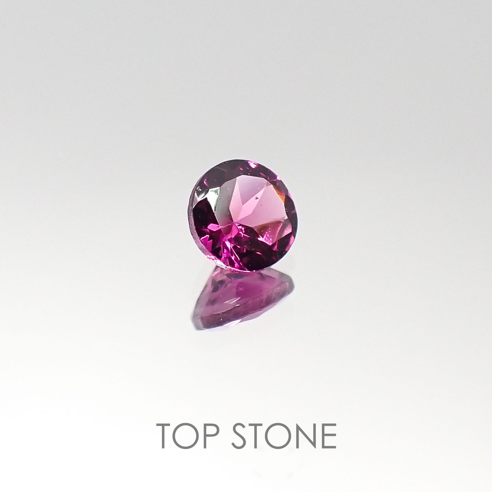 マラヤガーネット タンザニア産 ルース 0.34ct[20085123]4.1×4.1mm前後