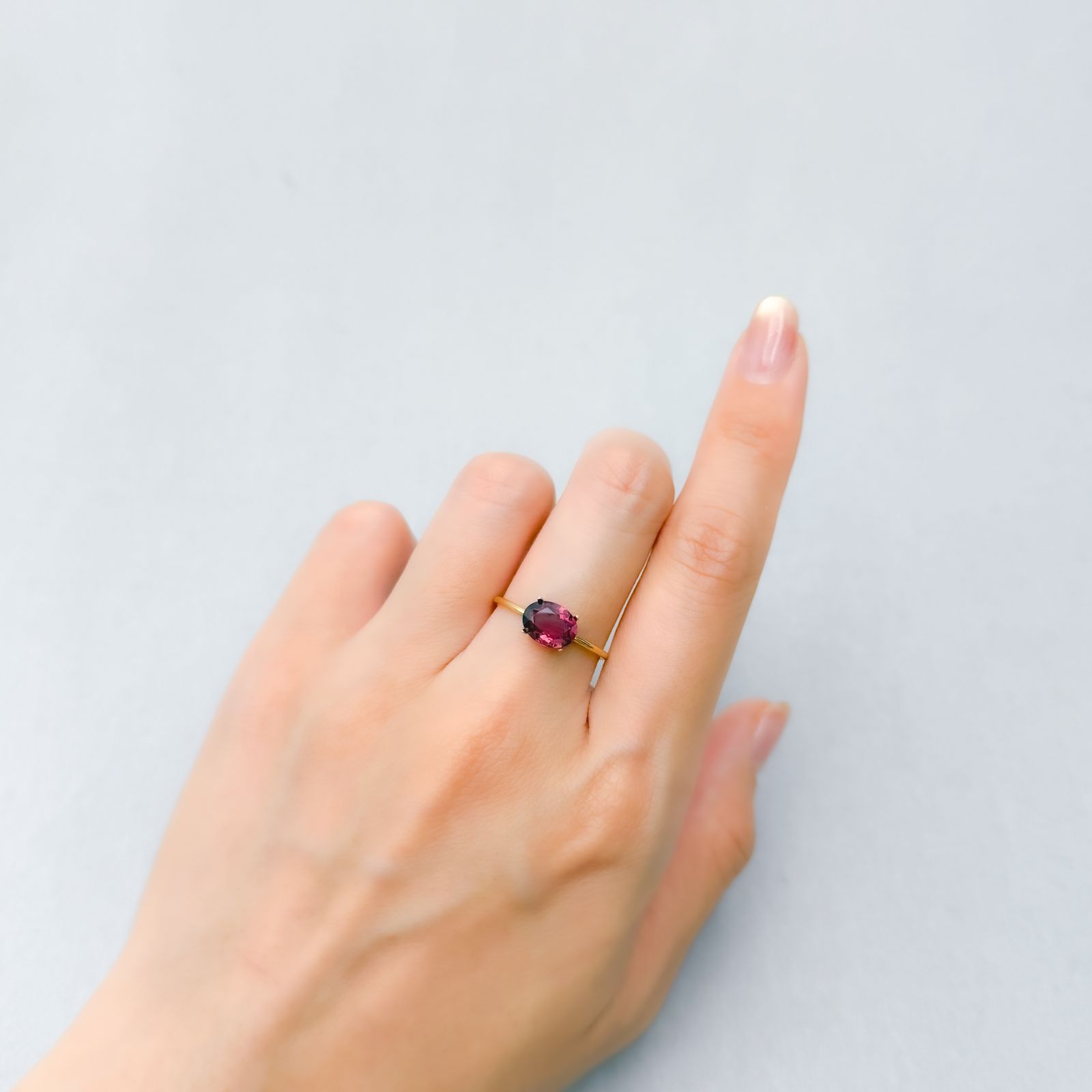 ロードライトガーネット(宝石名ロードライト・ガーネット)ブラジル産 1.55ct 識別済[250530363]8.2x6.2mm前後