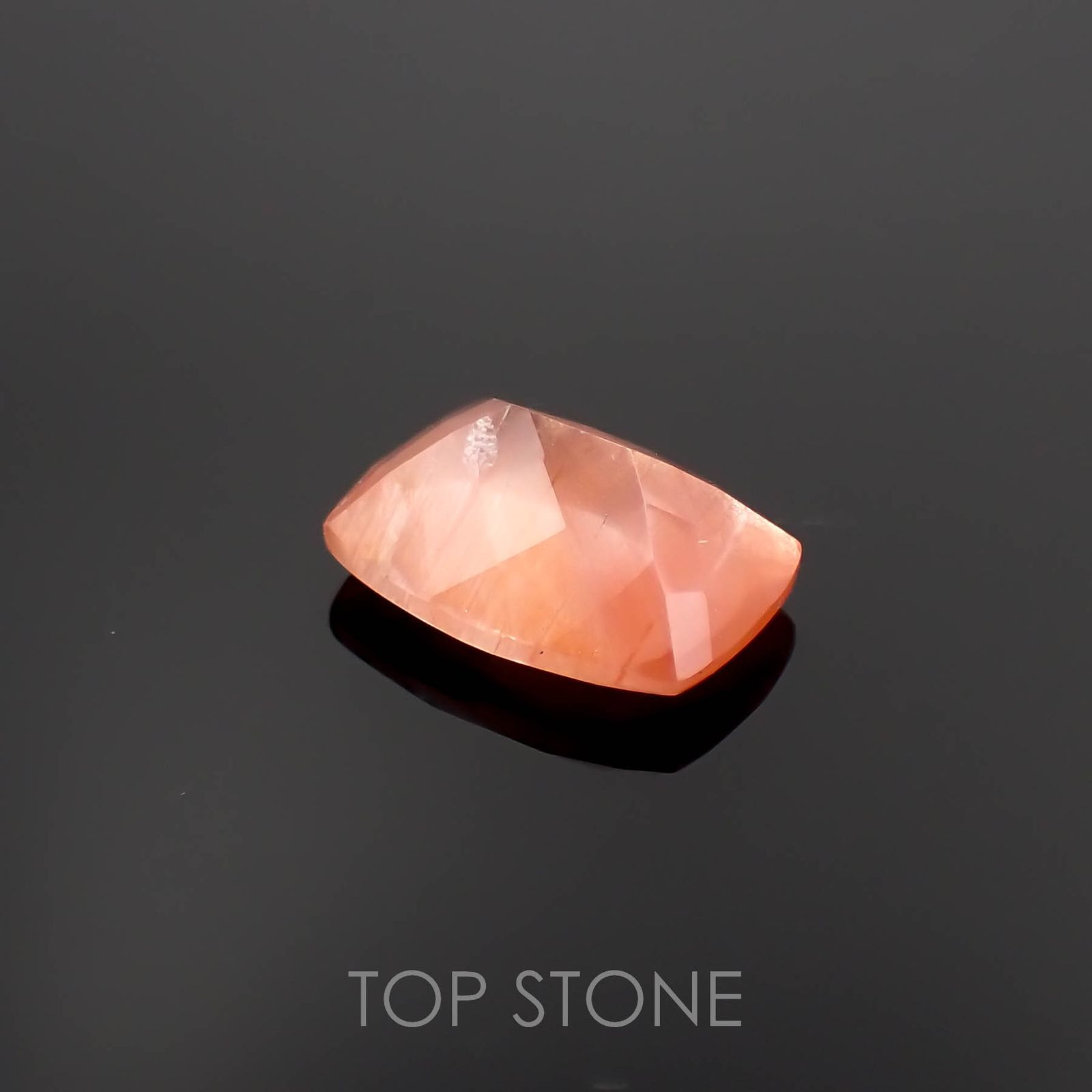 サンストーンスキャポライト(宝石名シーン・スキャポライト)タンザニア産 4.29ct 識別済[221219280]12.8x9.2mm前後