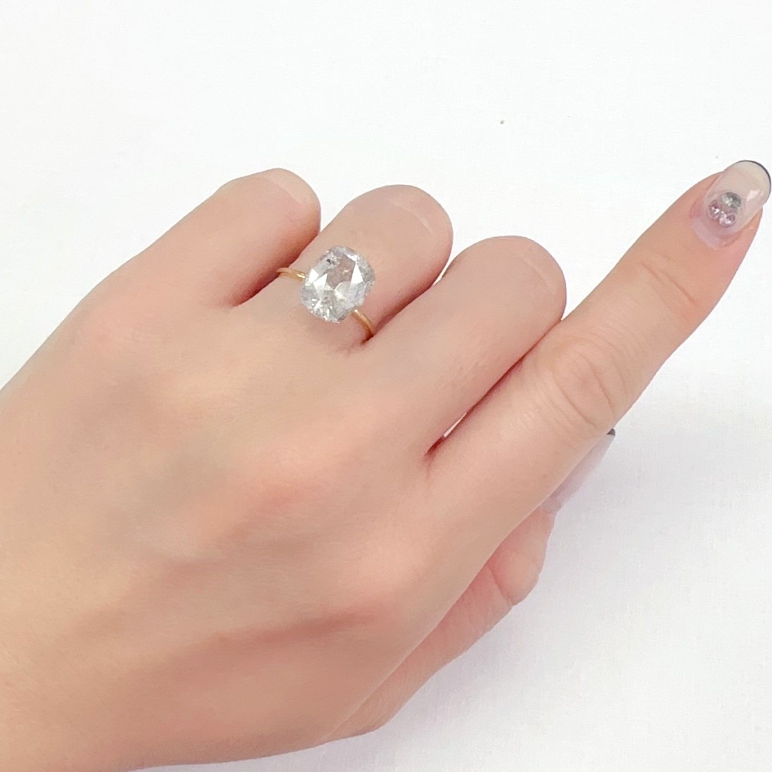 ◇カスタムカット◇ティンカーベルクォーツ ブラジル産 3.55ct[240125455]11.2x9.1mm前後
