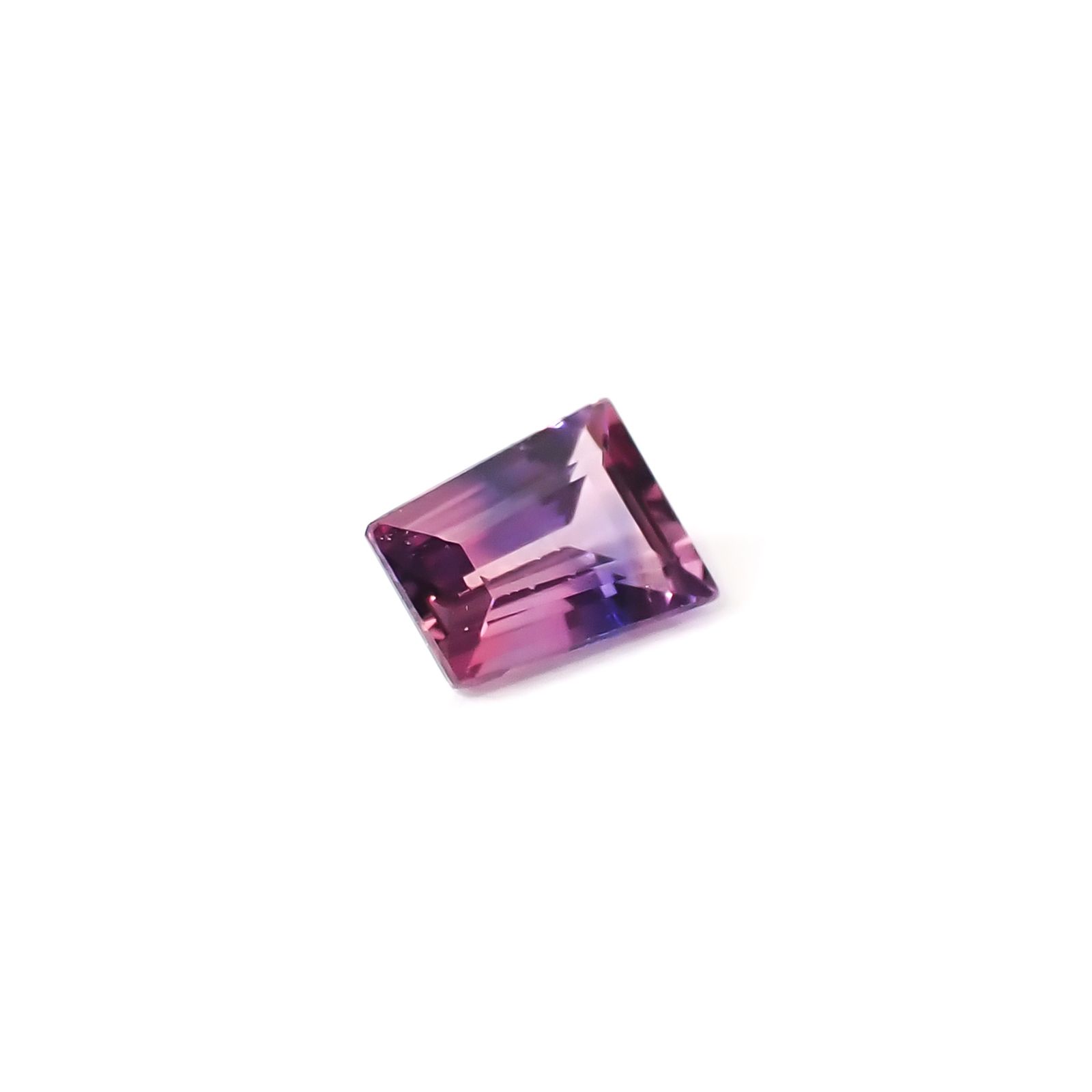 ウィンザーサファイア タンザニア・ウィンザー産 0.28ct / 4.3x3.2mm前後 [260532128]