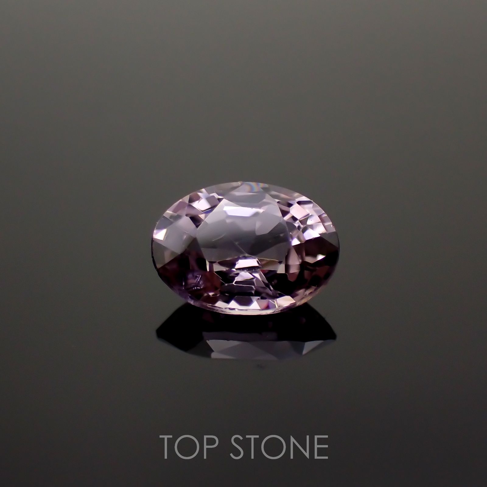 バイオレットスピネル(宝石名スピネル)ビルマ産 0.94ct 識別済[221018395]7.1x5.1mm前後