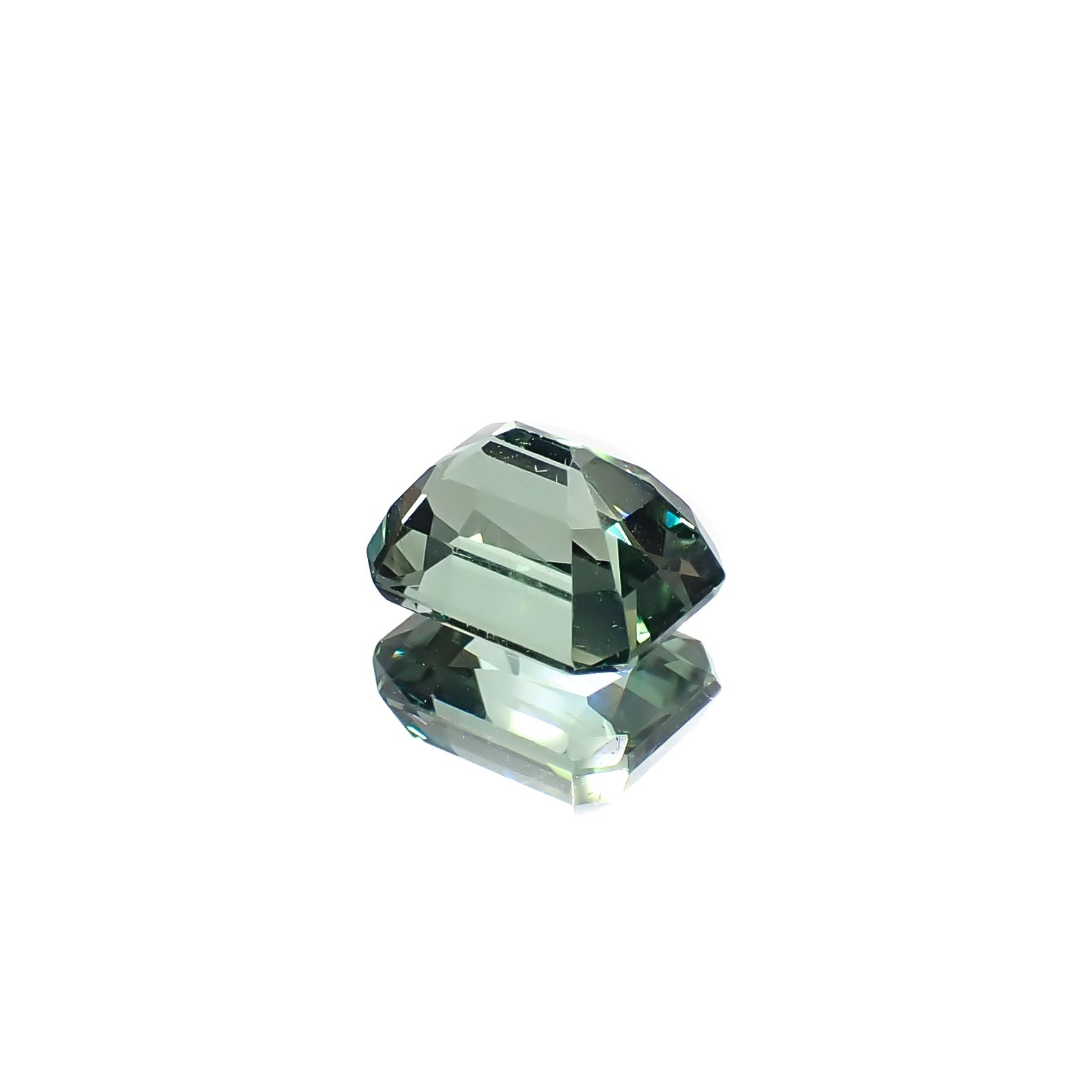 ノーブルモロキサイト(グリーンアパタイト) マダガスカル産 1.75ct[240928981]7.5x5.6mm前後