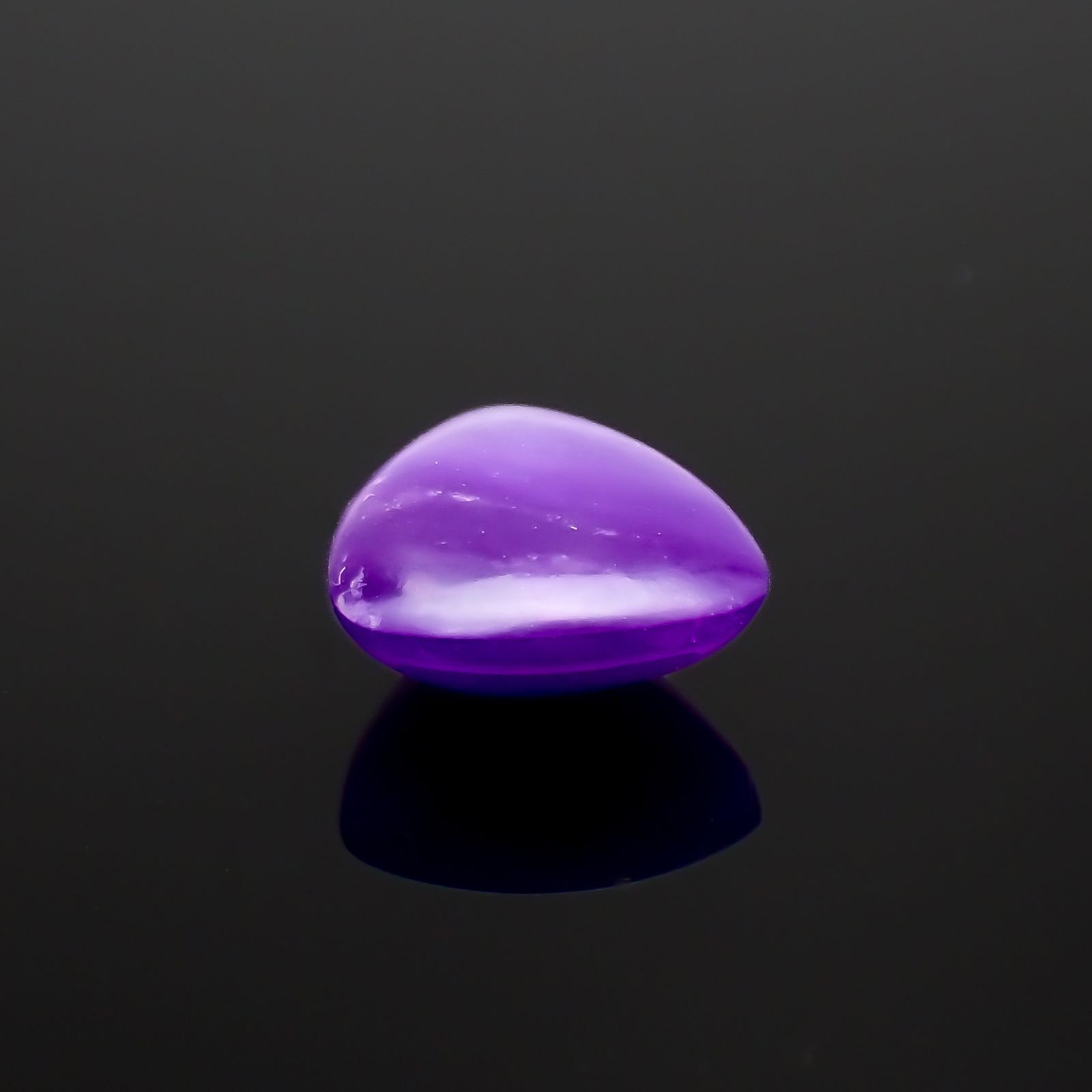 スギライト 南アフリカ産 1.94ct[230722875]8.1x8.8mm前後