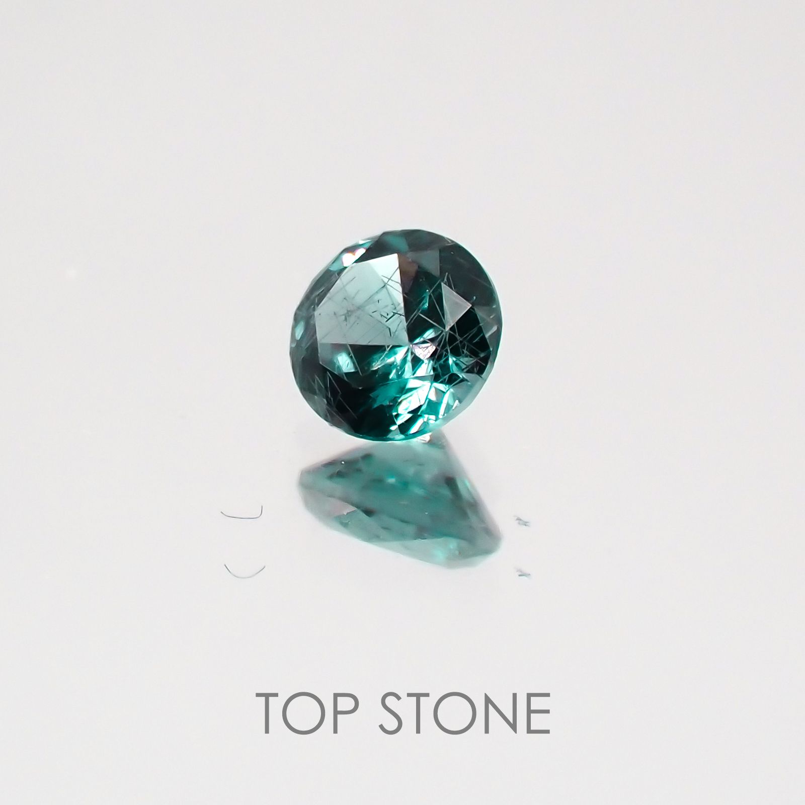カラーチェンジガーネット(アレキタイプ) マダガスカル・ベキリー産 ルース 0.22ct[21059882]3.6×3.6mm前後