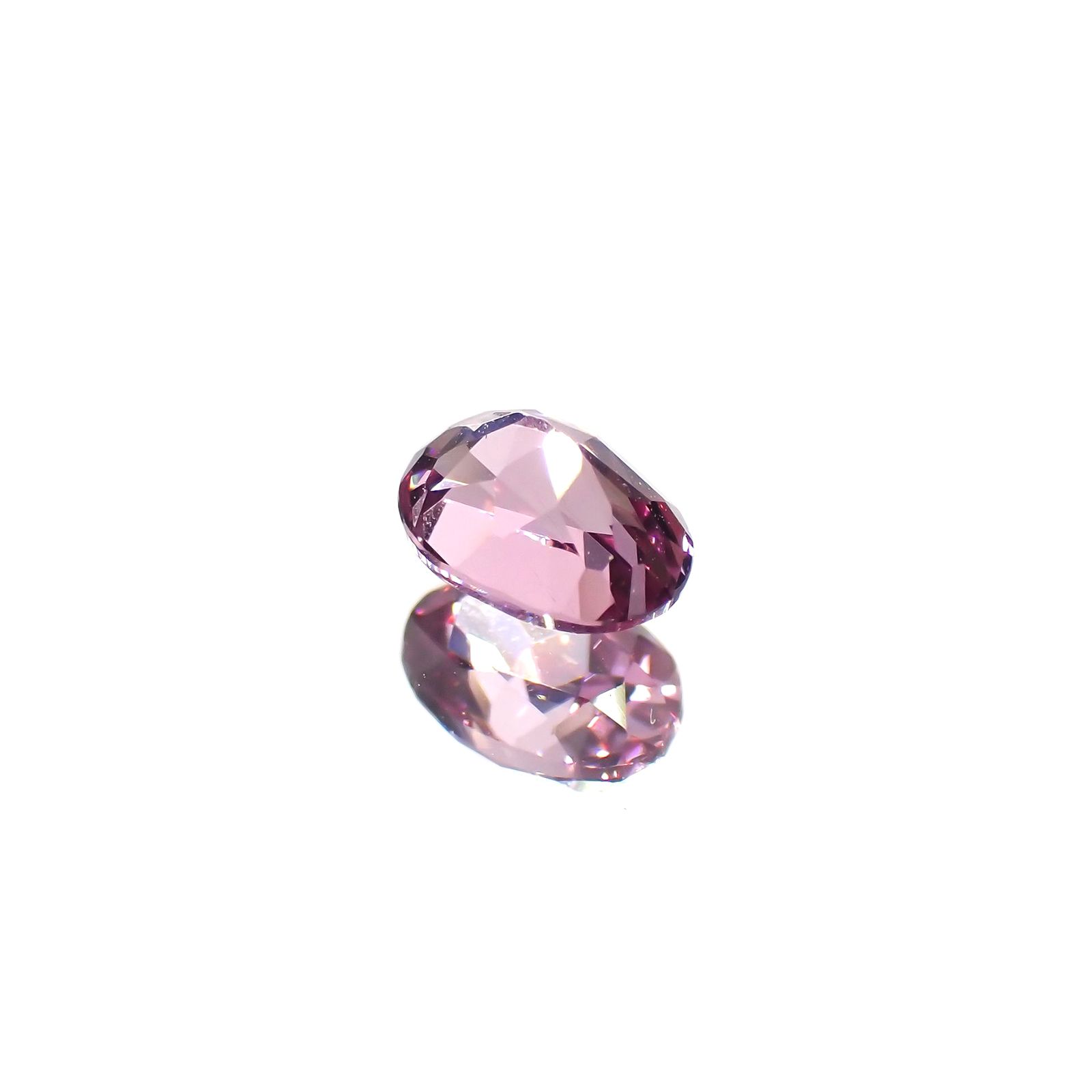 カラーシフトマラヤガーネット(宝石名ガーネット)タンザニア産 0.54ct 識別済[220115008]5.4x3.8mm前後