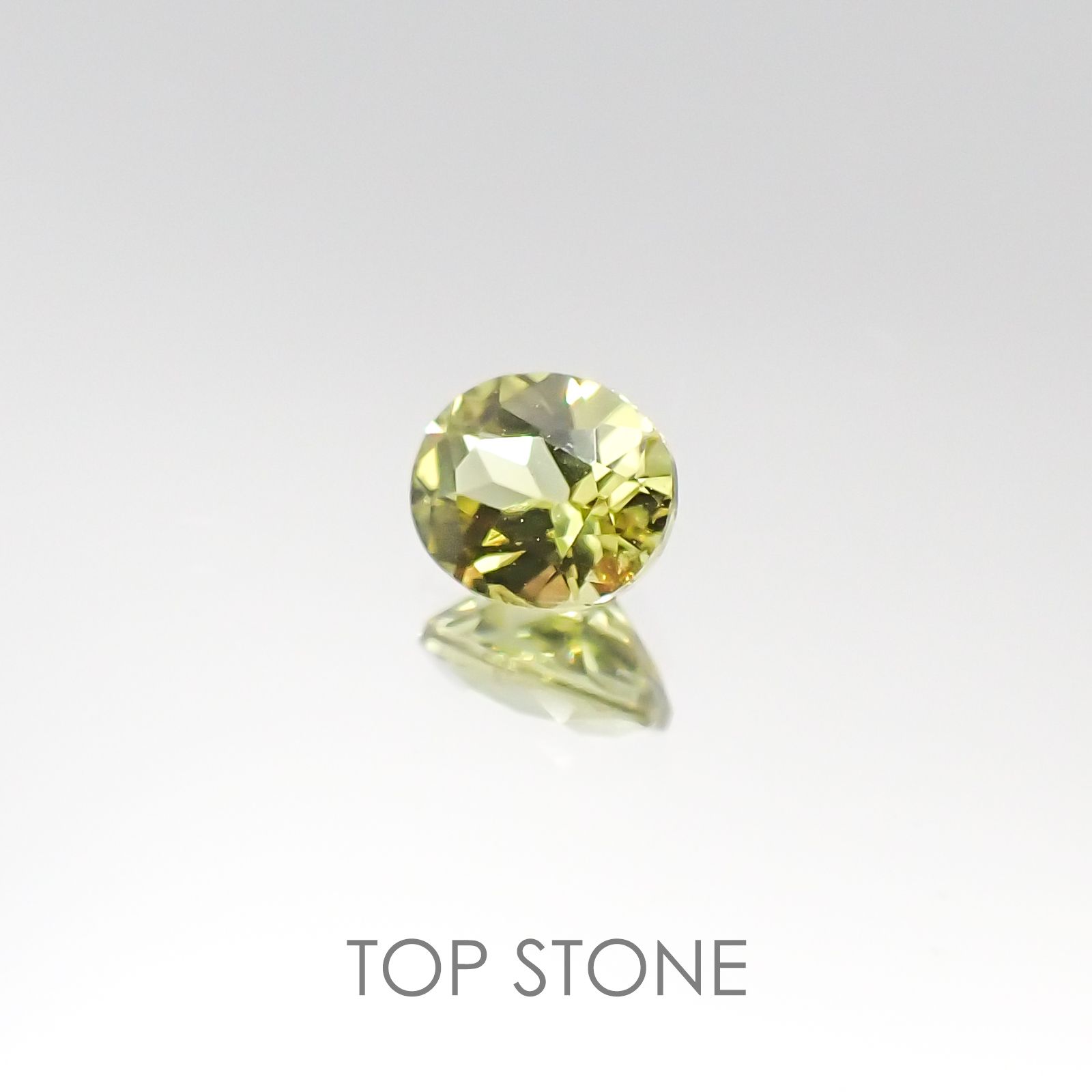 マリガーネット(宝石名ガーネット) マリ共和国産 0.36ct 識別済[20095658]4.5×3.9mm前後