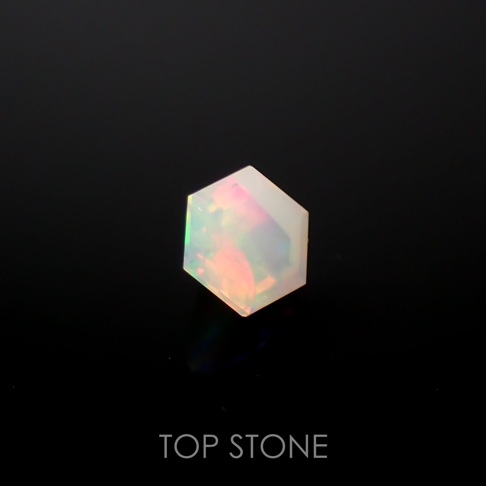 ◇ヘキサゴンカット◇エチオピアオパール(宝石名オパール)エチオピア産 0.35ct 識別済[220115479]4.8x4.7mm前後