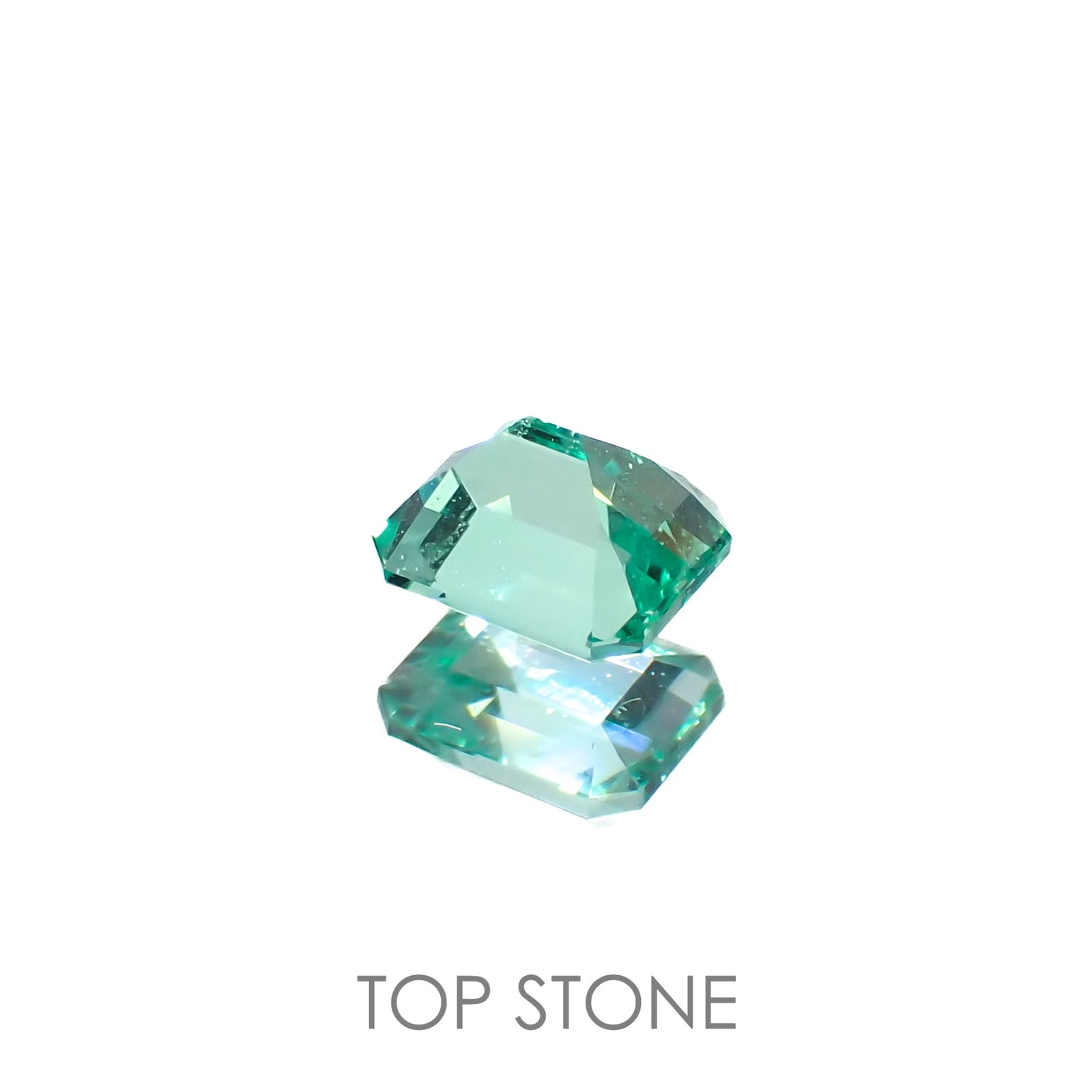 ノンオイル エメラルド(宝石名エメラルド)エチオピア産 0.43ct GIA鑑付[220616460]4.95x4.05mm前後