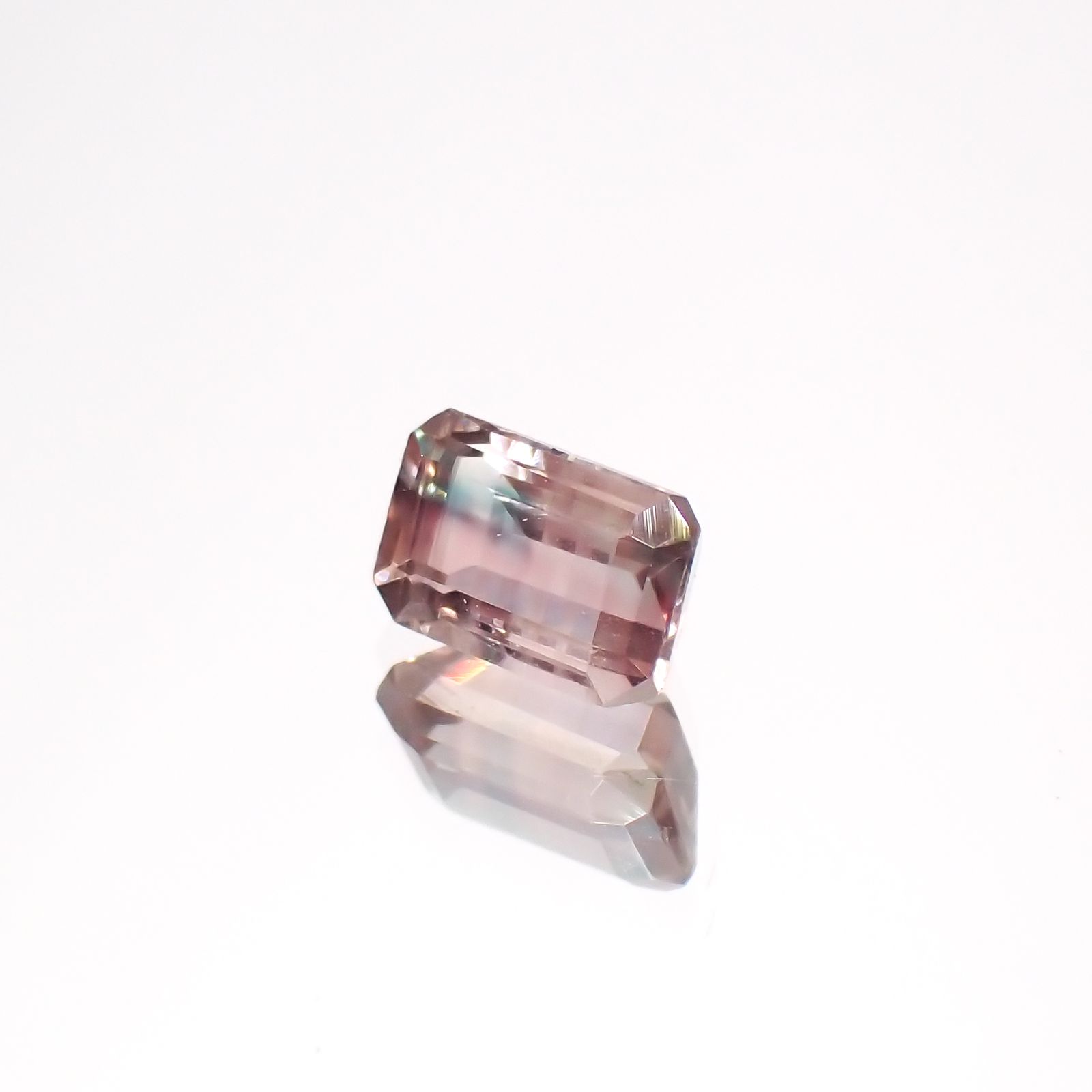 パーティカラーオレゴンサンストーン アメリカ・オレゴン州産 0.59ct[230722845]5.9x3.8mm前後