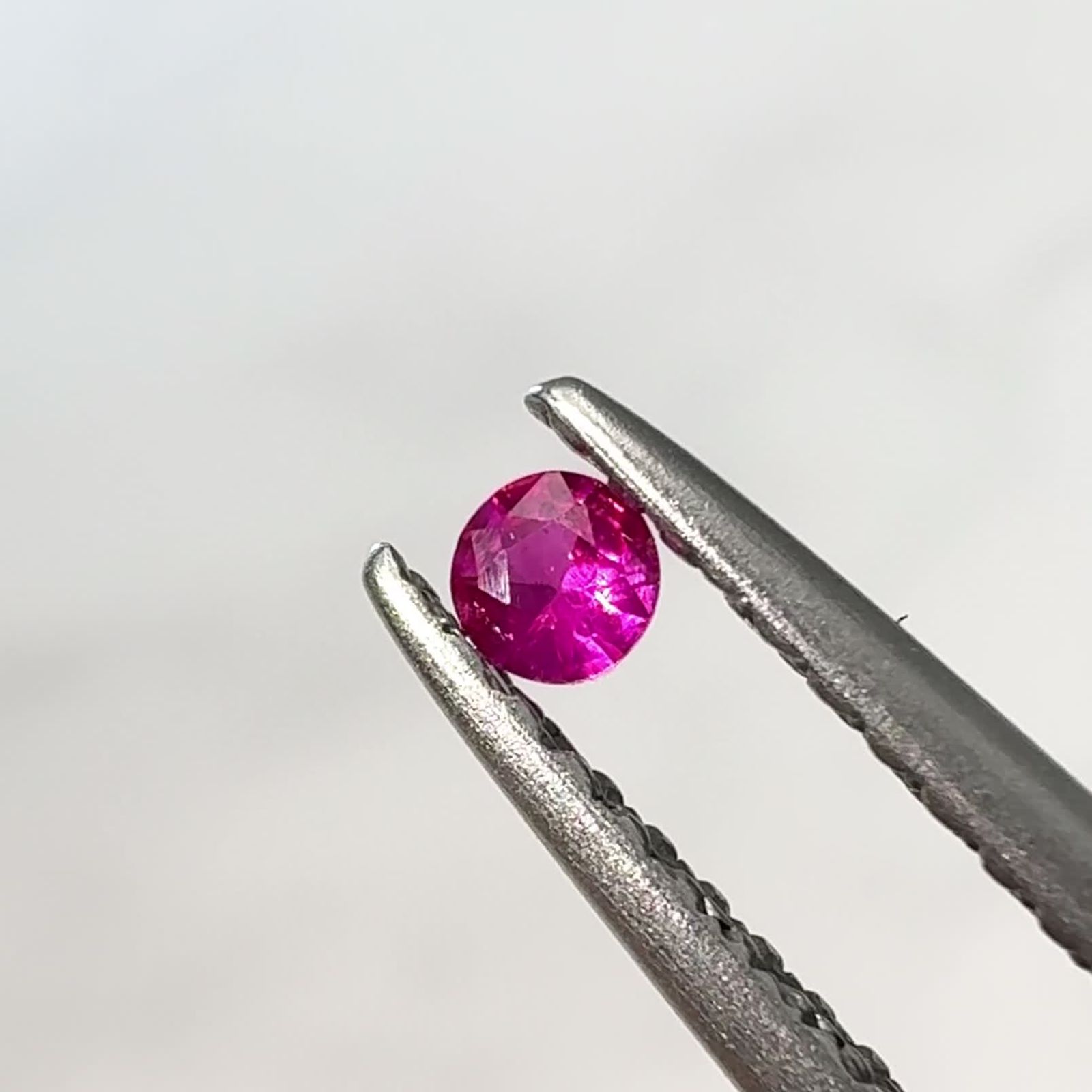 カナダ 2012 誕生石ルビー 7月の誕生石 ルビー（紅玉） | 安心の認定補聴器専門店 エルサイトウ