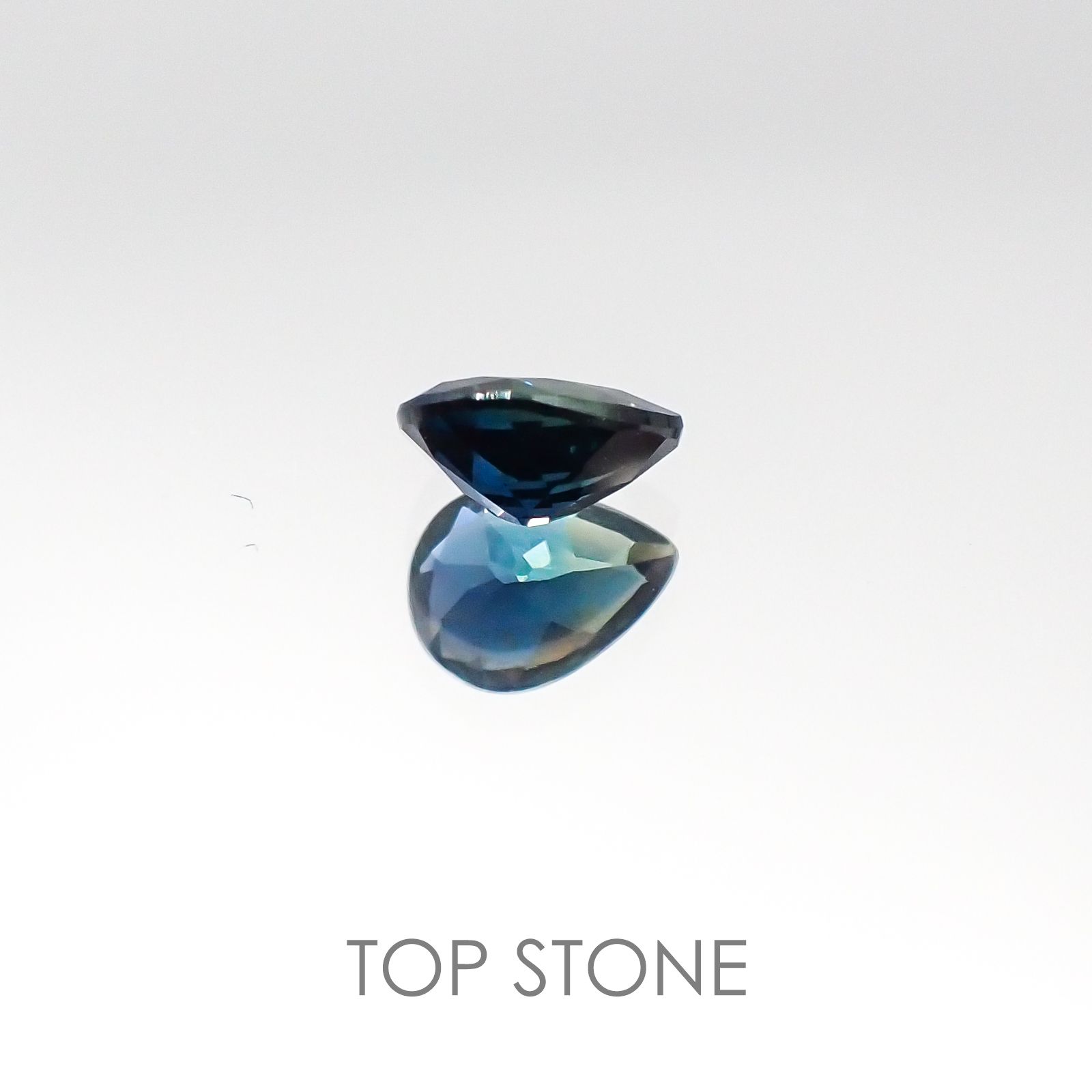 ゴールドシーンサファイア 非加熱 ケニア産 ルース 0.49ct[20085077]5.7×4.2mm前後