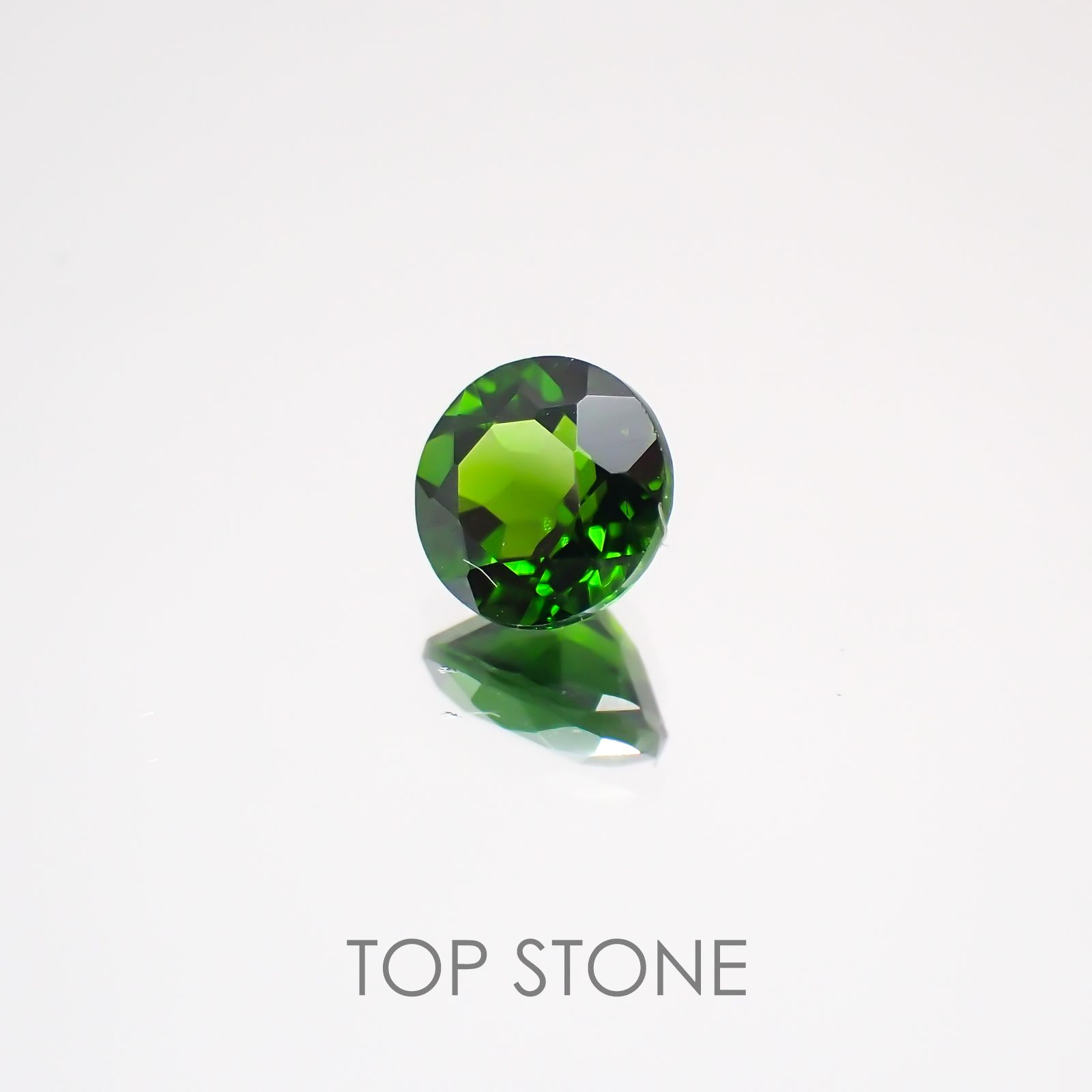 クロムダイオプサイド(宝石名クロム・ダイオプサイド) ロシア産 0.54ct 識別済[21059936]5×5.1mm前後