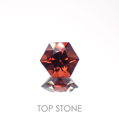 ◇ヘキサゴンカット◇レッドジルコン(宝石名ジルコン)スリランカ/カンボジア産 0.79ct 識別済[221219494]4.9x4.8mm前後