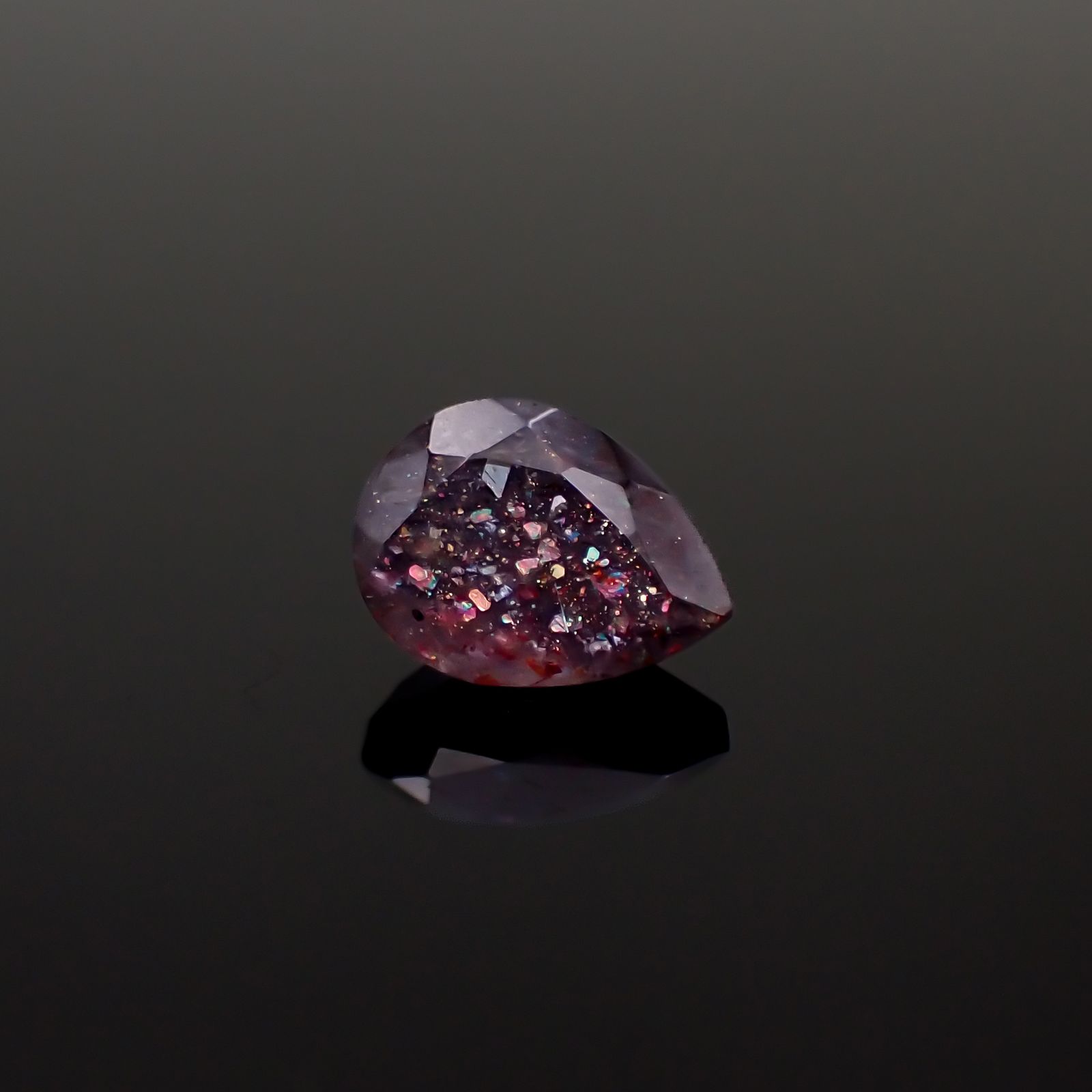 ブラッドショットアイオライト インド産 1.11ct[230923349]8.2x6.1mm前後